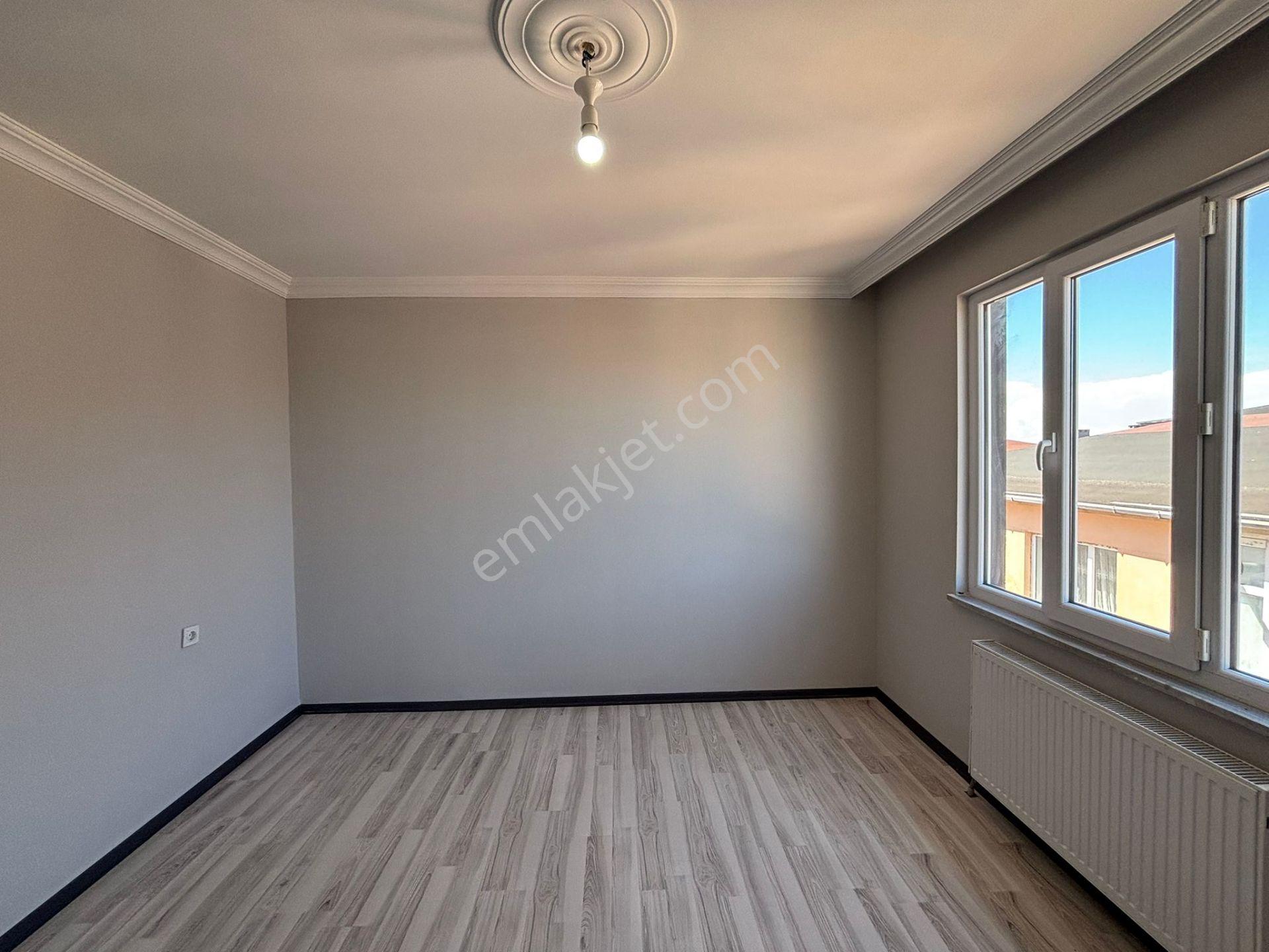 **eryıldız Gayrimenkul'den**çarşı İçinde Kapalı Pazar Ve Okullar Yanı Kiralık 2+1 Daire - Görsel 19