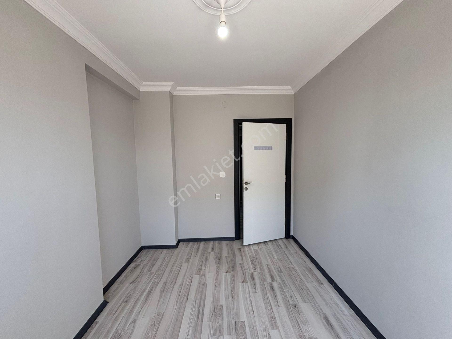 **eryıldız Gayrimenkul'den**çarşı İçinde Kapalı Pazar Ve Okullar Yanı Kiralık 2+1 Daire - Görsel 25