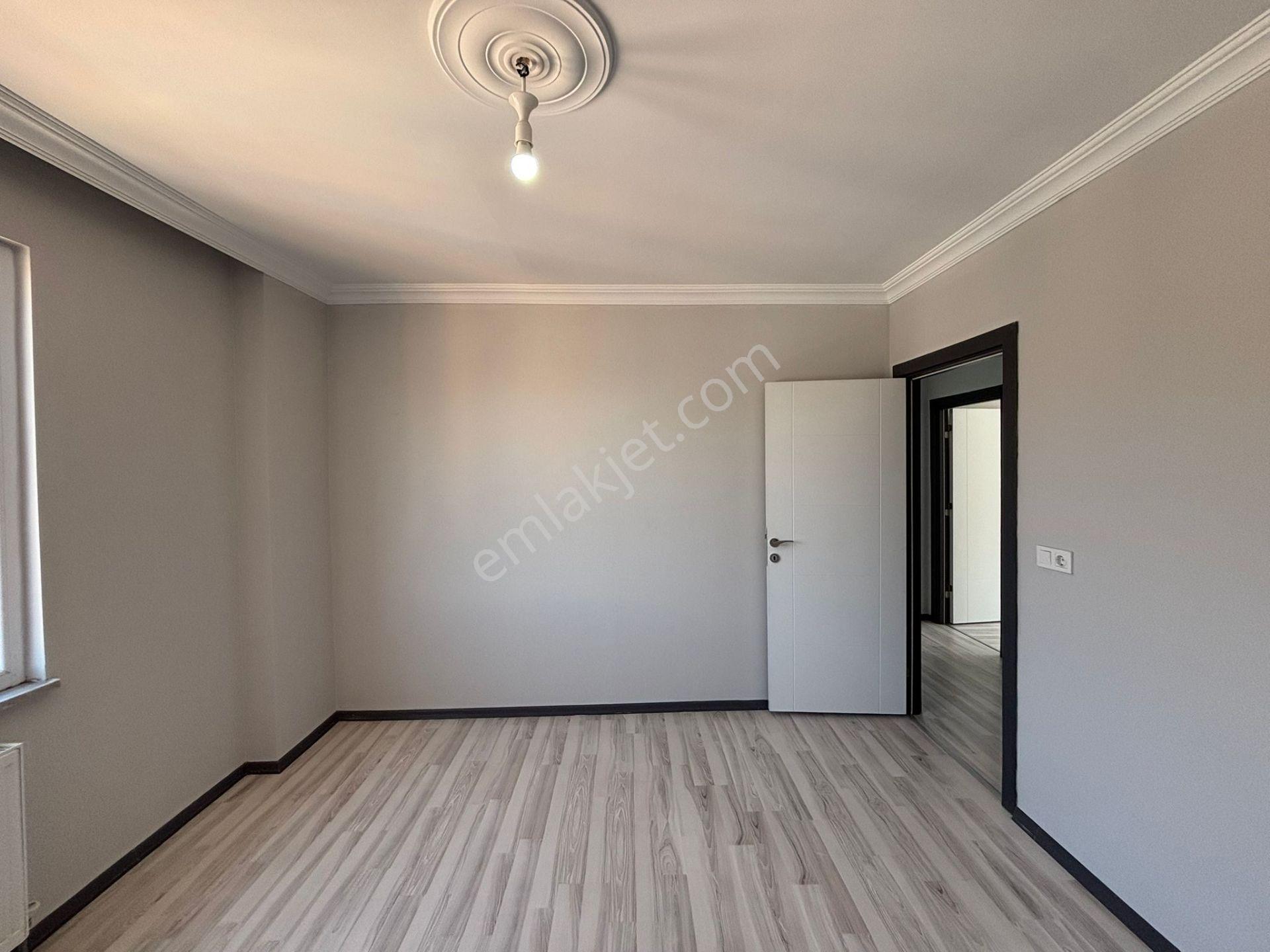 **eryıldız Gayrimenkul'den**çarşı İçinde Kapalı Pazar Ve Okullar Yanı Kiralık 2+1 Daire - Görsel 20