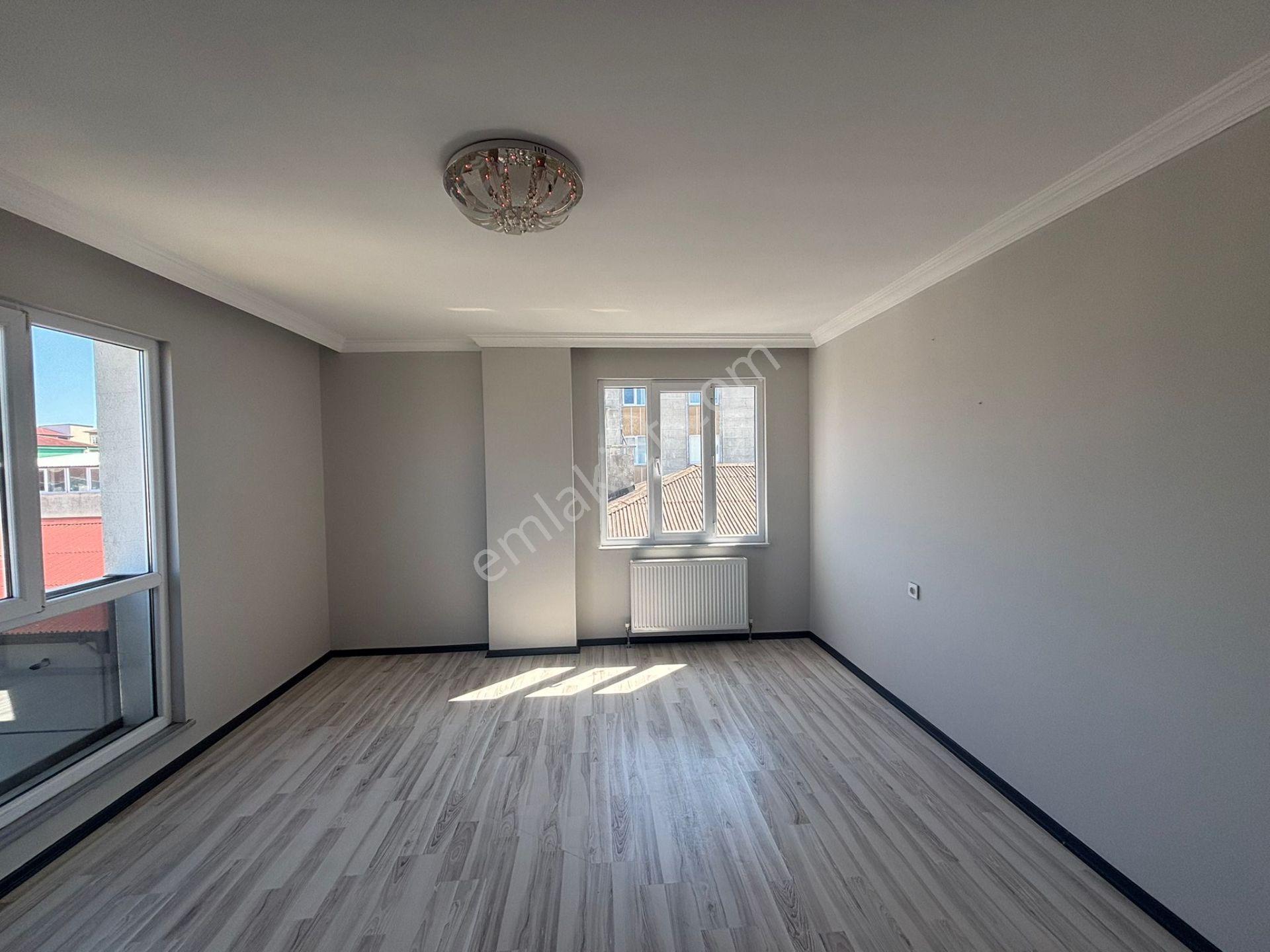 **eryıldız Gayrimenkul'den**çarşı İçinde Kapalı Pazar Ve Okullar Yanı Kiralık 2+1 Daire - Görsel 11
