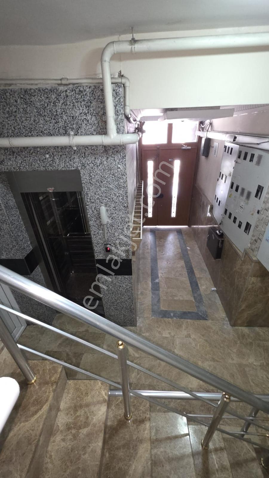 Beylikdüzü Yakuplu Malazgirt Cad. Metrobüse Yürüme 2+1 Arakat - Görsel 14