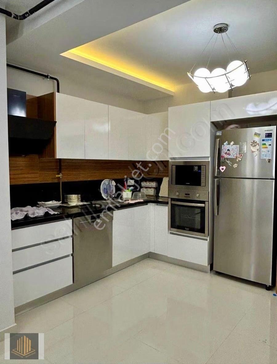 Sağlam'dan 2000 Evler'de 3+1 Kiralık Daire