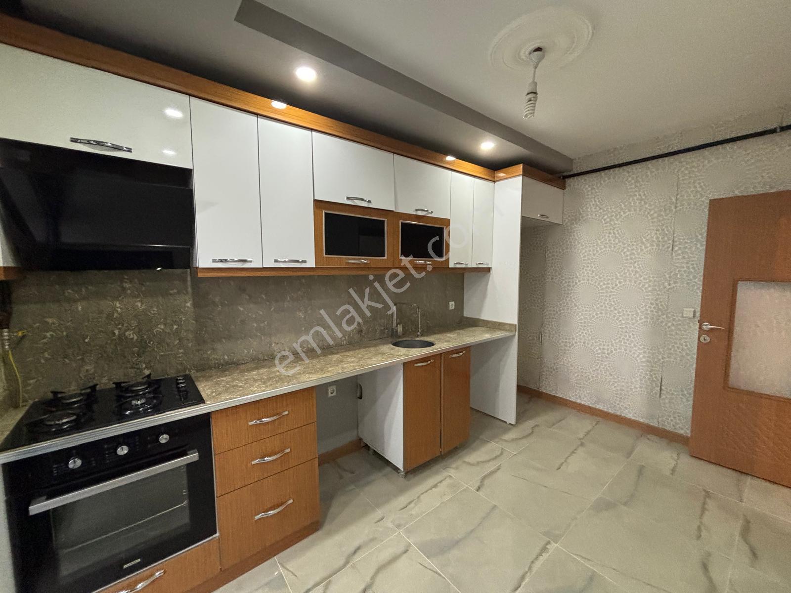 **eryıldız Gayrimenkul'den**gültepe Mah.site İçinde İskanlı Kiralık Lüx 2+1 Yüksek Giriş Daire - Görsel 6