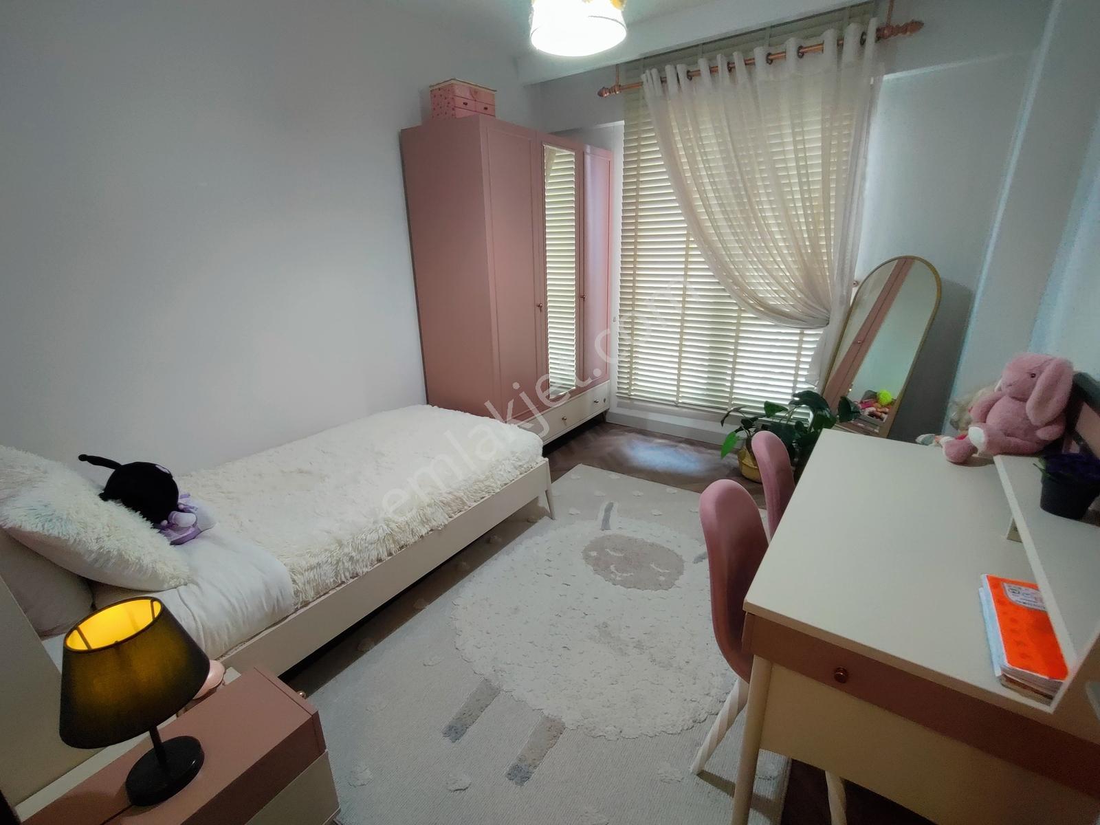 Gamador Meydan'da Özel Mimari Tasarımlı Satılık Ultra Lüks Daire - Görsel 30