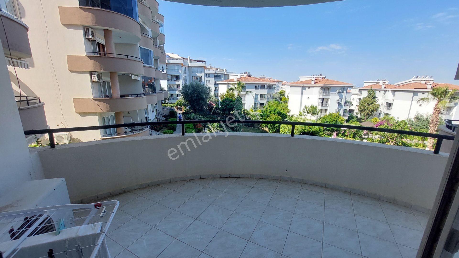 Kuşadası Marina Bölgesi Önü Açık Havuz Manzaralı Satılık Daire - Görsel 5