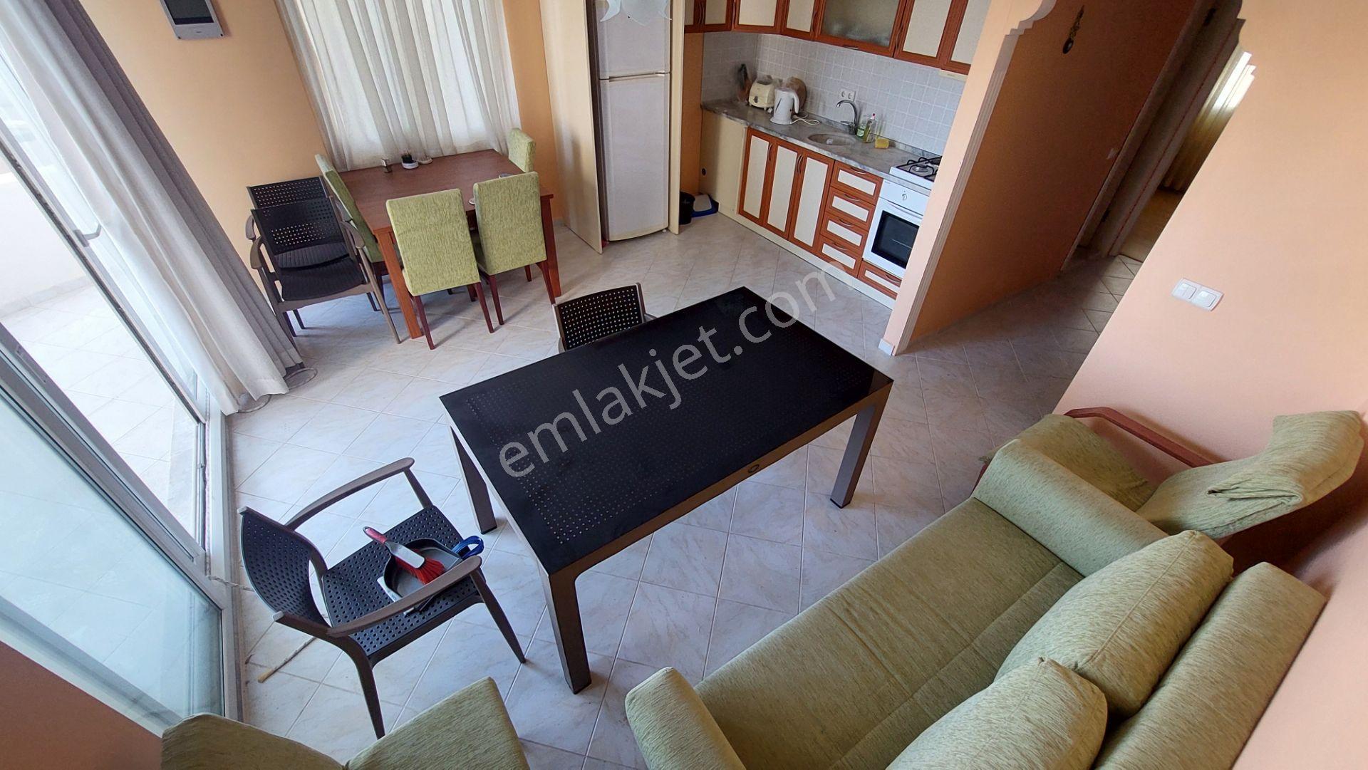 Kuşadası Marina Bölgesi Önü Açık Havuz Manzaralı Satılık Daire - Görsel 8