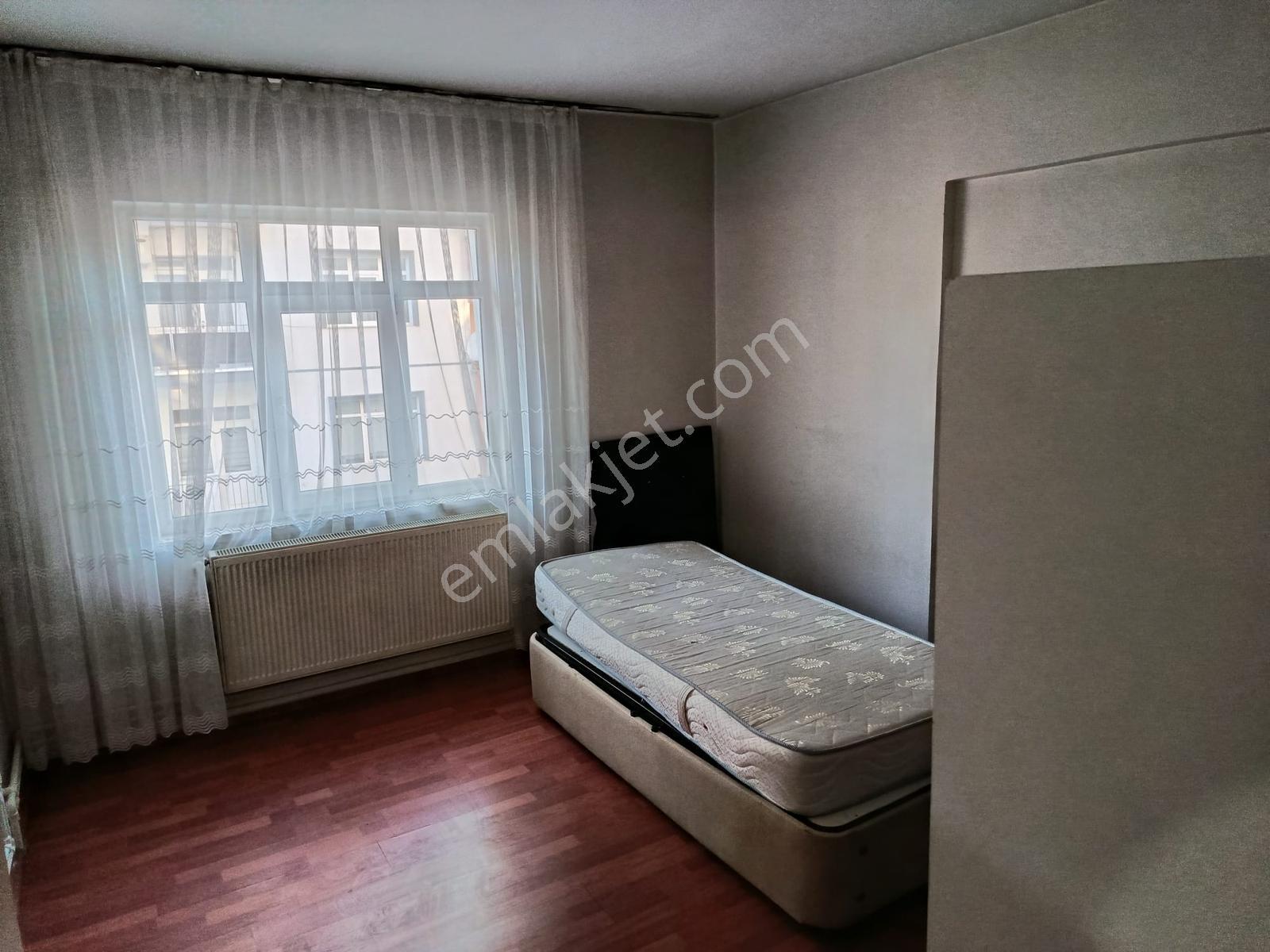 Demetevler'de Metro Yakını Full Eşyalı Asansörlü Kiralık 3+1 - Görsel 7