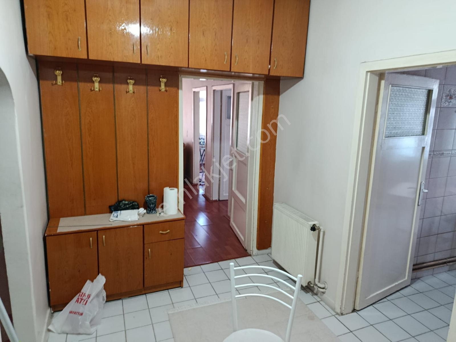 Demetevler'de Metro Yakını Full Eşyalı Asansörlü Kiralık 3+1 - Görsel 11