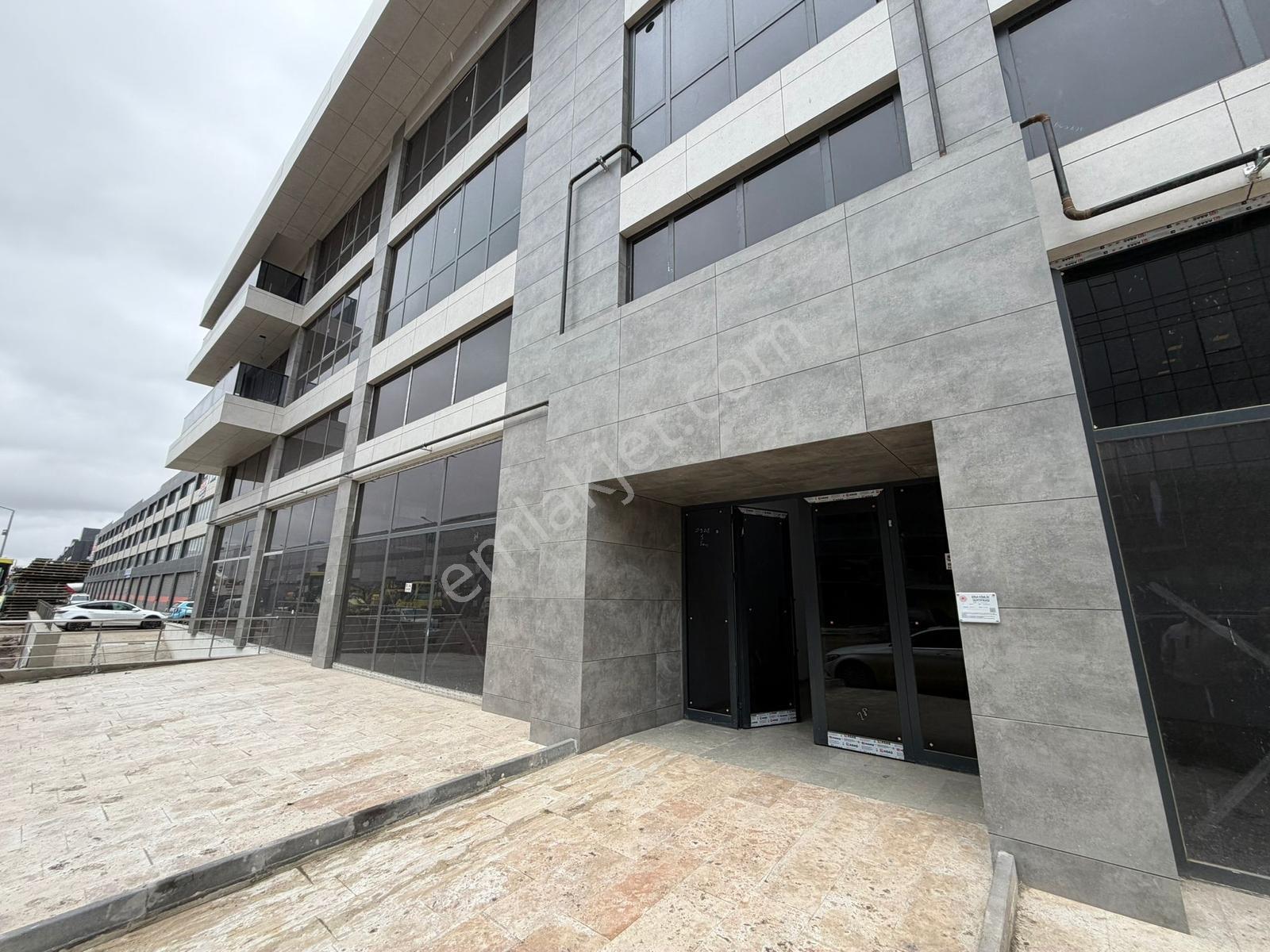 İvedik'te Sıfır Yapılı Cadde Yakını Geniş Kiralık İş Yeri - Görsel 8