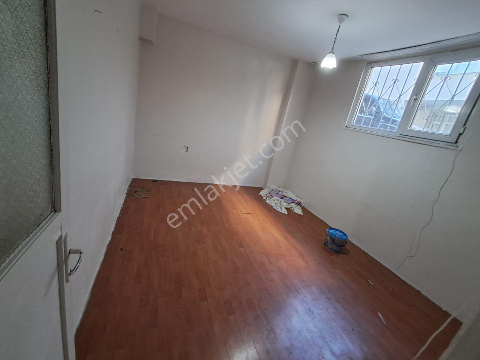 Bağcılar Fatih Mah. 2+1 Kiralık Bodrum Katı ( Doğalgazsobalı)