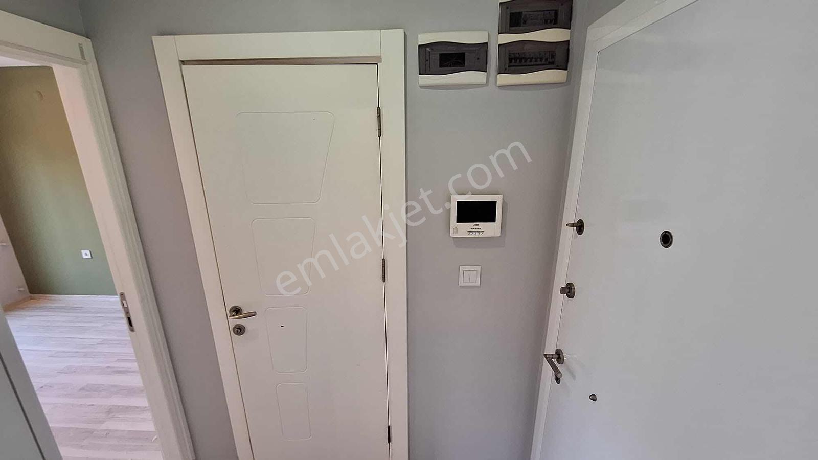 Hurmada Havuzlu Önü Açık 1+1 Cadde Üzerinde - Görsel 6