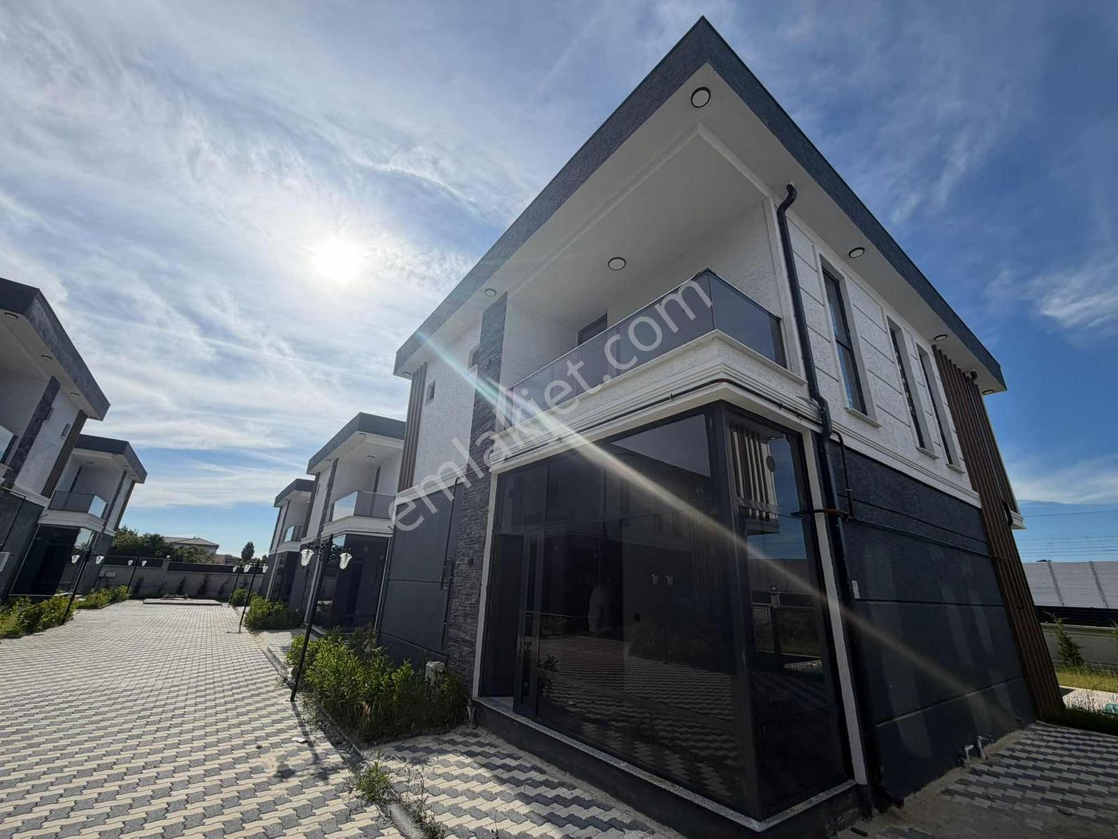 Rüzgar Emlak'tan Butik Site İçi Havuzlu Villa - Görsel 10