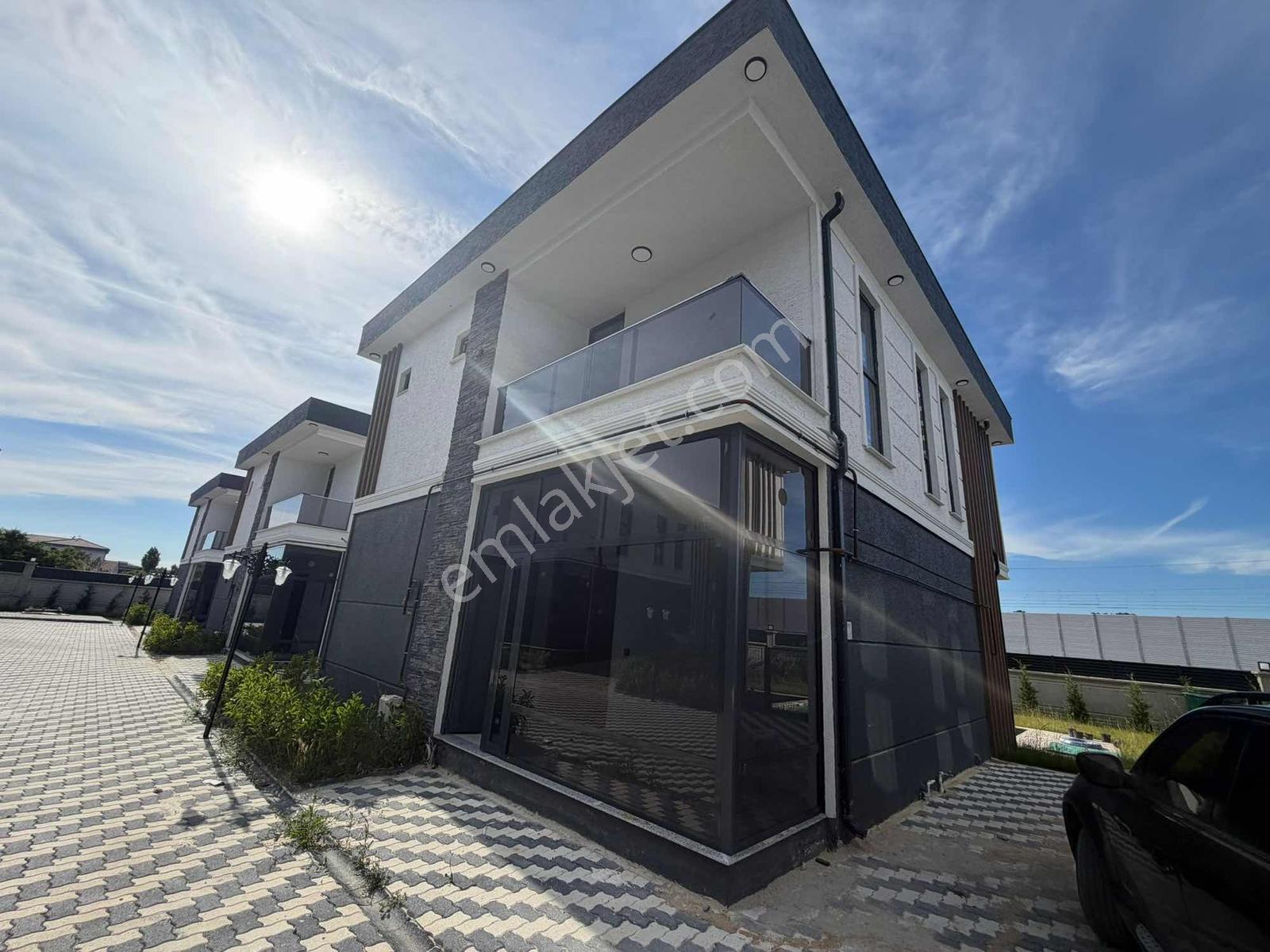 Rüzgar Emlak'tan Butik Site İçi Havuzlu Villa - Görsel 15