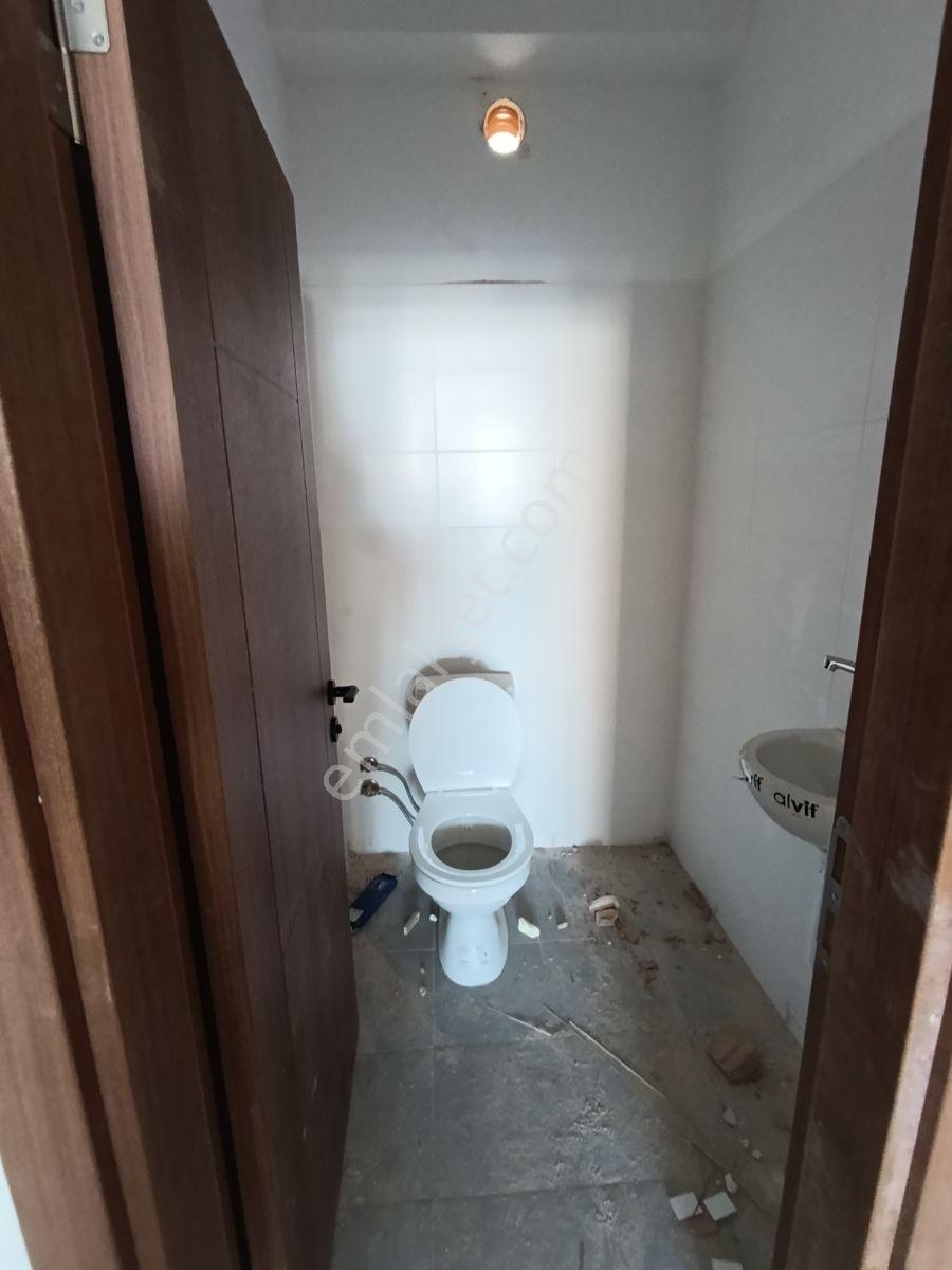 Çekmeköy Merkez Mah. Üsküdar Cad. Düz Giriş Dükkan - Görsel 9