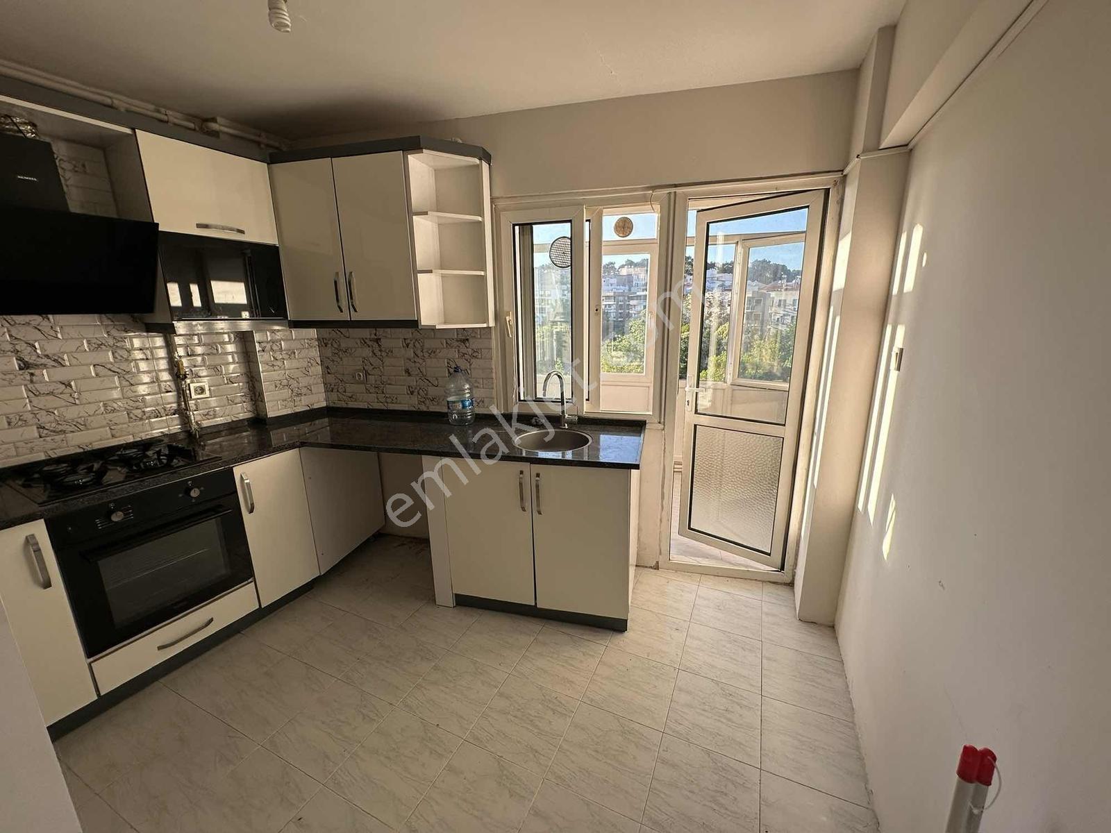 Bulut Emlak'tan Manzaralı Bakımlı 2+1 Daire - Görsel 12
