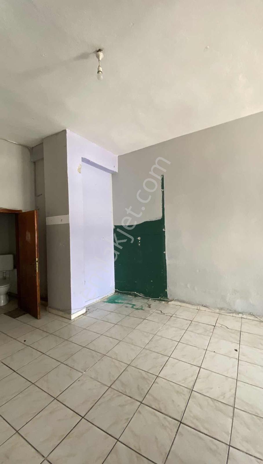 Alanya Merkezde İşlek Cadde Üzerinde Kiralık Dükkan - Görsel 4
