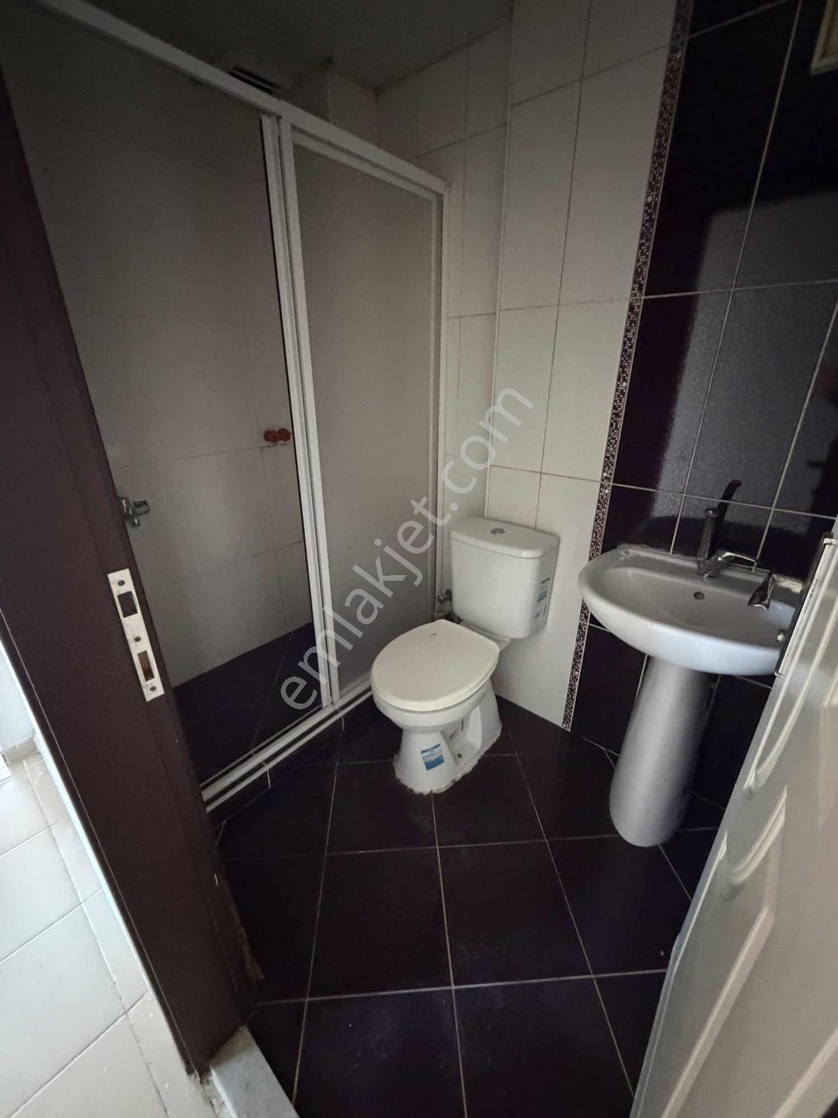 Ünsal Mahallesi Kiralık Yüksek Giriş Kat Site İçi 2+1 80m2 - Görsel 4