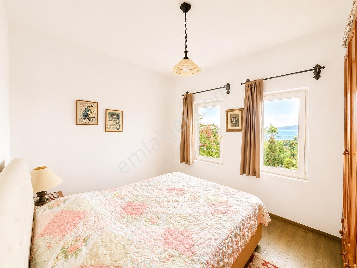 Güllükte Özel Plajlı Sitede Satılık Villa Deniz Manzaralı Ev - Görsel 30
