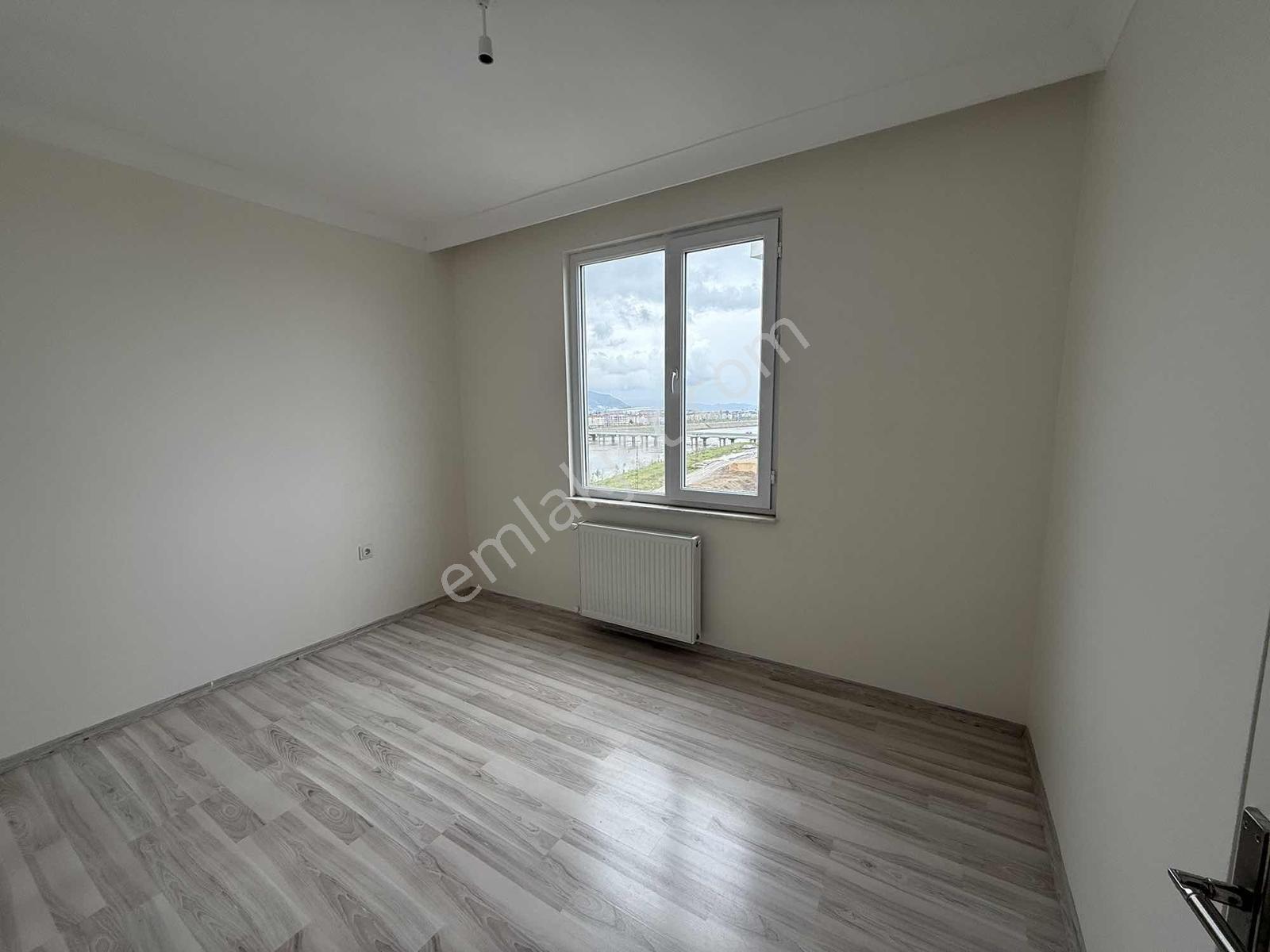 Cumhuriyet Mahallesi Manzaralı Kiralık Site Dairesi - Görsel 13