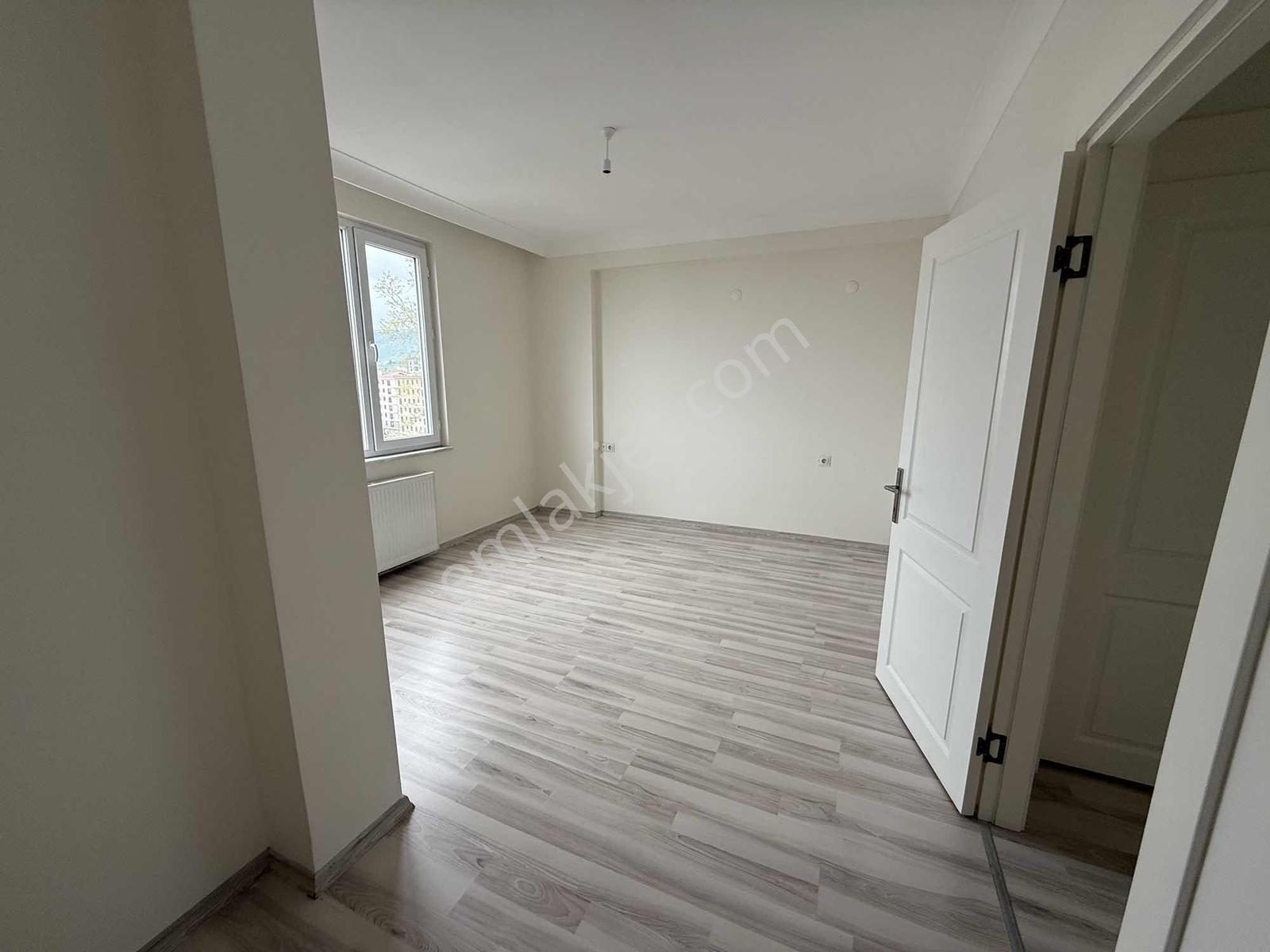 Cumhuriyet Mahallesi Manzaralı Kiralık Site Dairesi - Görsel 20