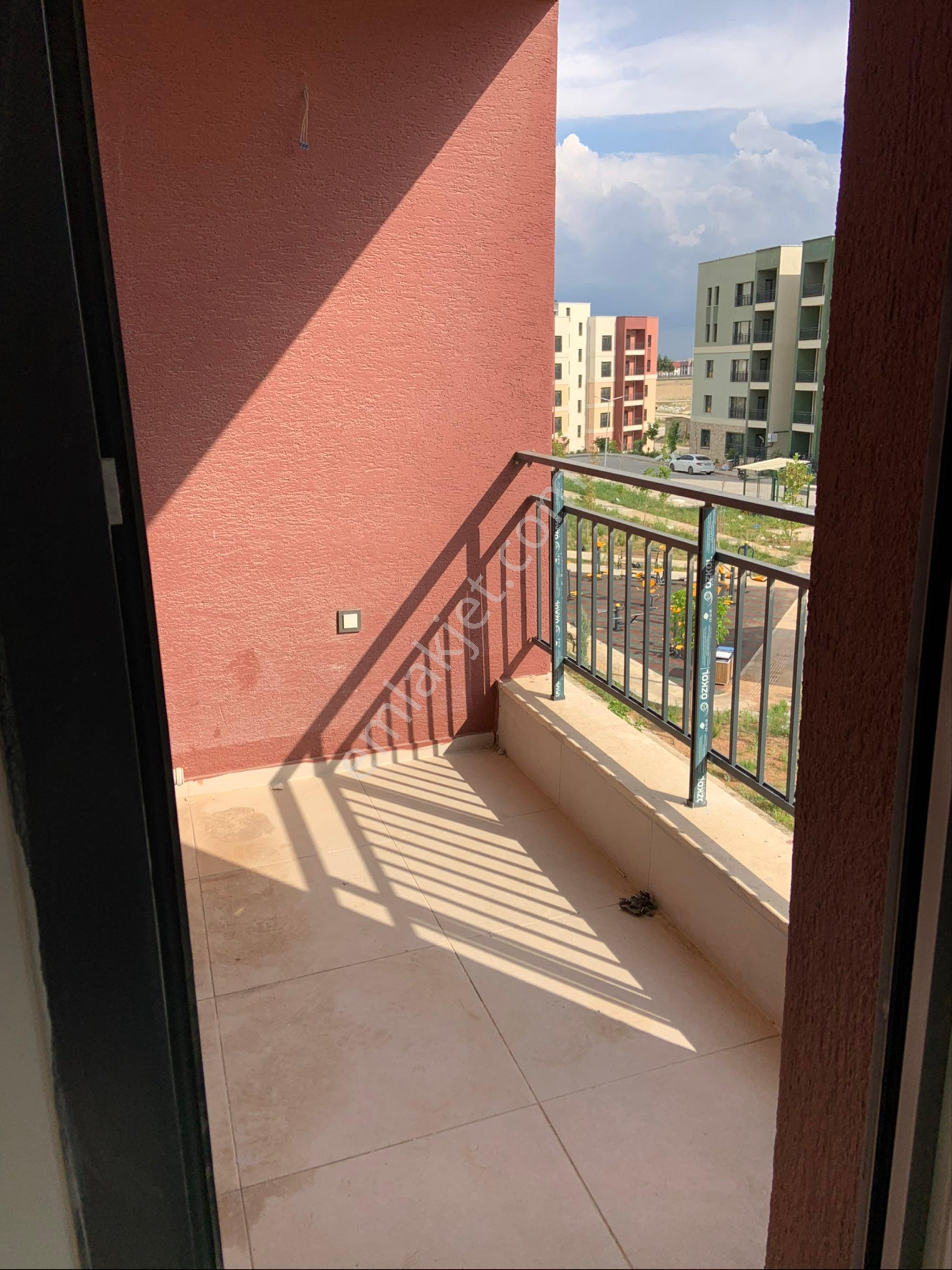 Söğütlü Toki Kiralık 3+1 Doğalgazlı Daire - Görsel 6