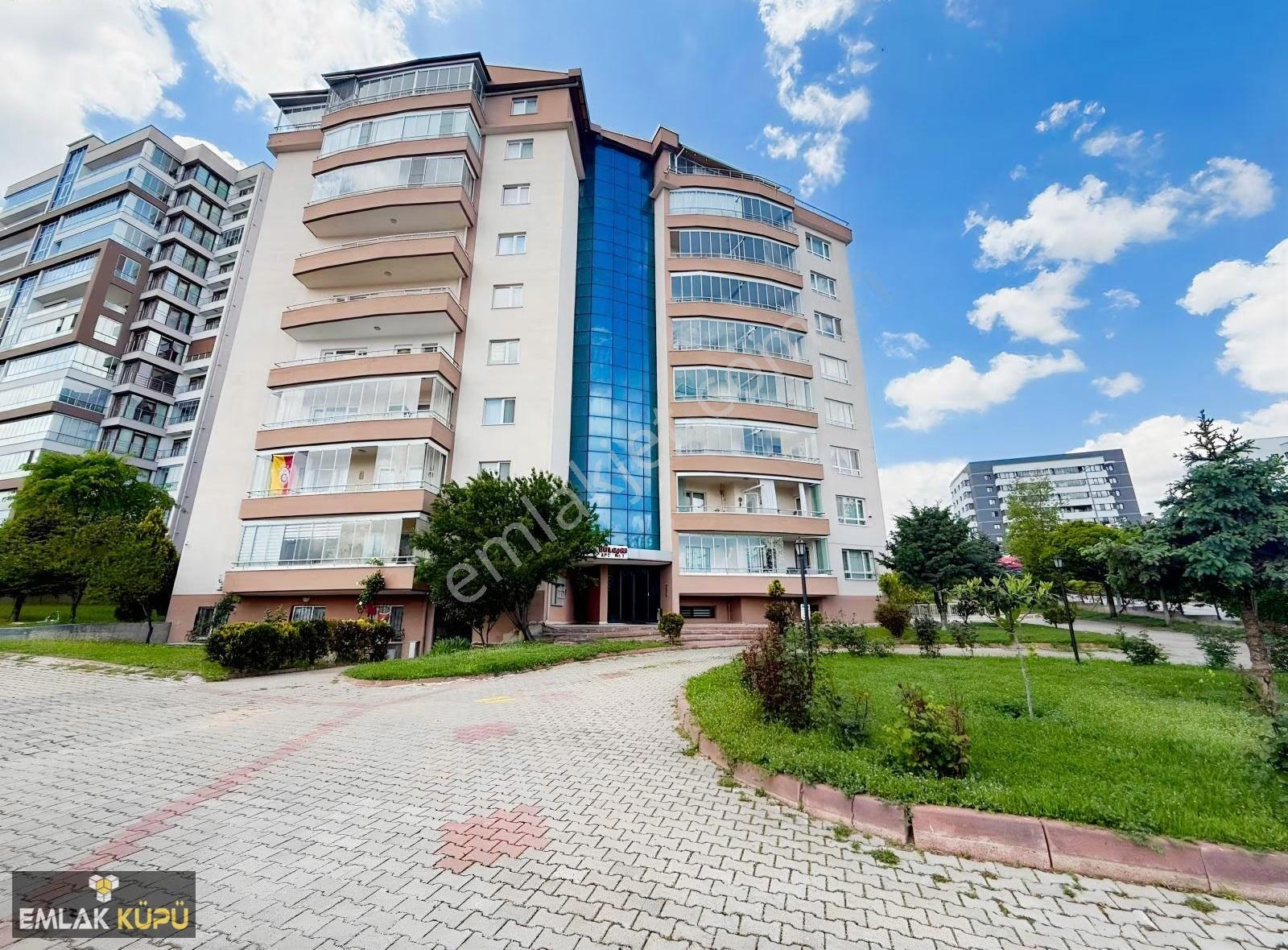 Bağlıca Mah.geniş Metrekare Ve Geniş Peyzajlı Arakat 3+1 Satılık - Görsel 18