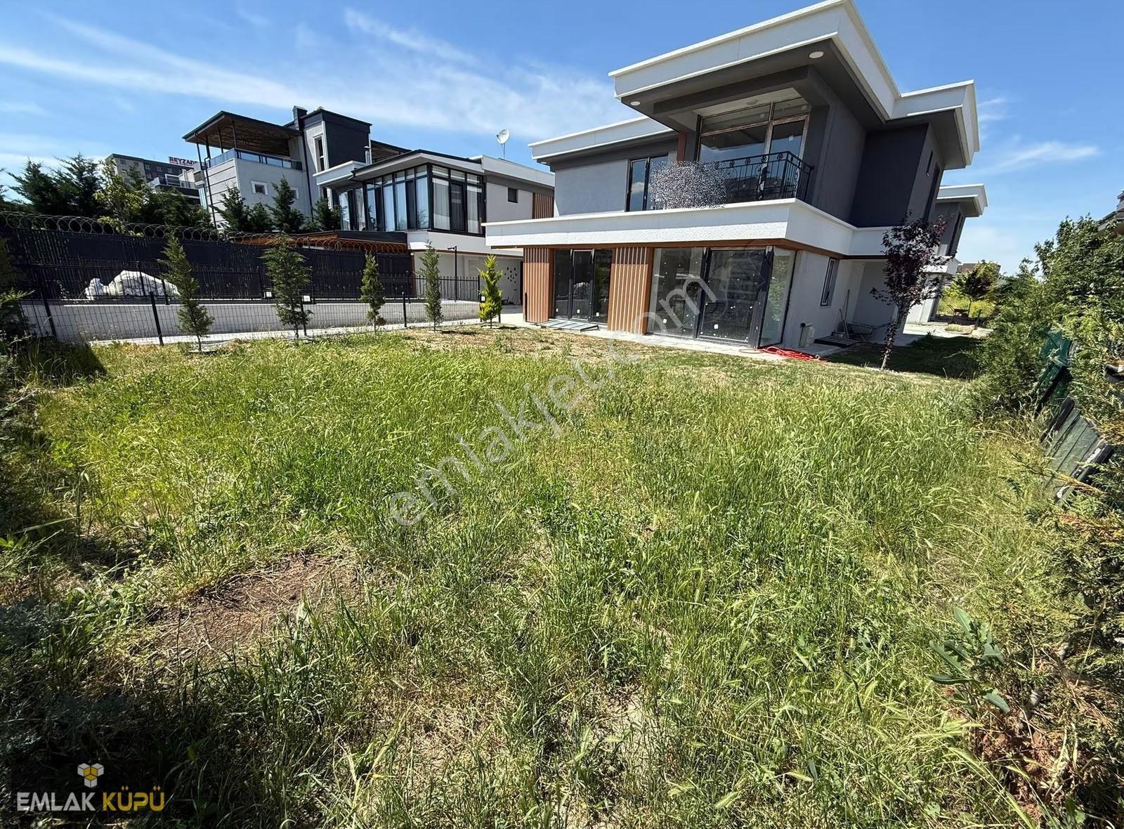 Bağlıca Mah'de Satılık 4+1 K.otoparklı Merkezi Konumda Villa - Görsel 31