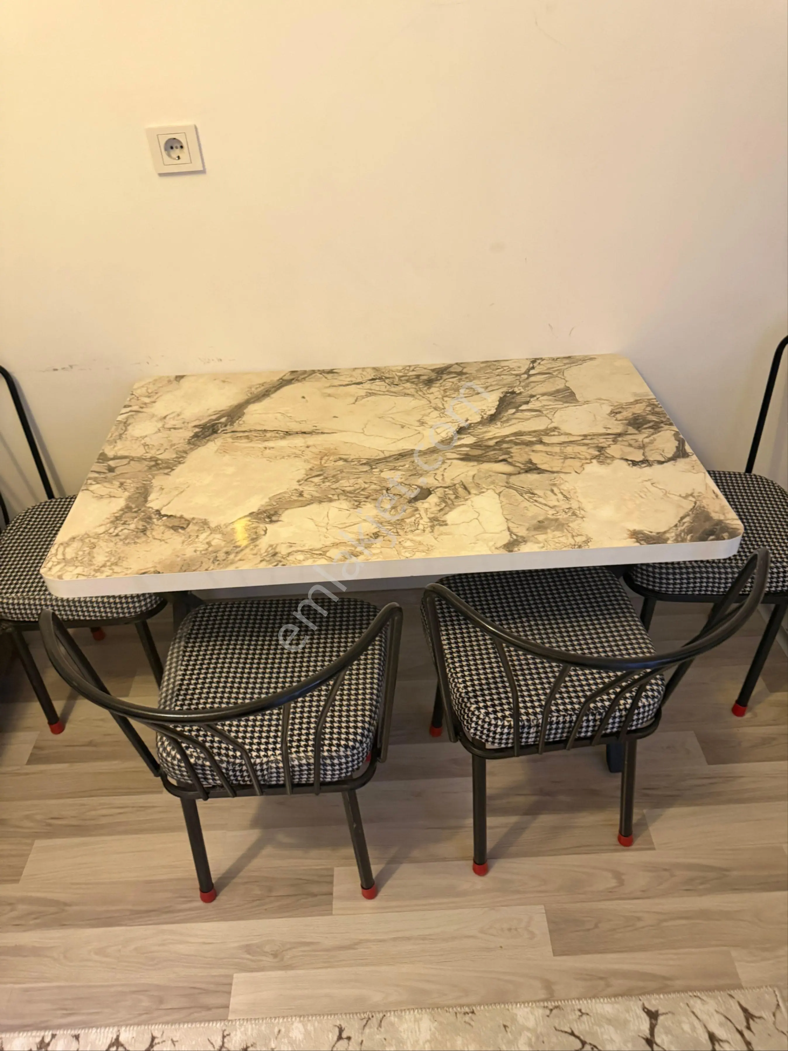 Maraş Cad Şişli Öğretmen Evi Civarında Kiralık Eşya 1+1 Daire - Görsel 4