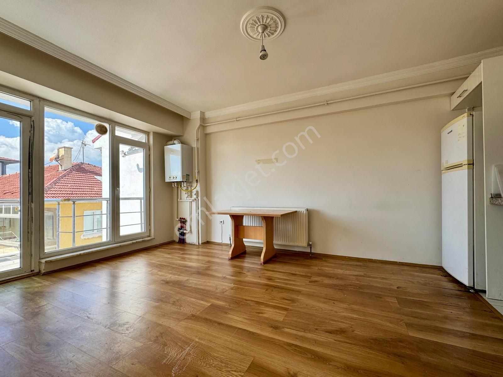 Bolu, Sümer'de, Merkezi Konumda Kiralık 1+1 Daire-newdoorsrealty - Görsel 11