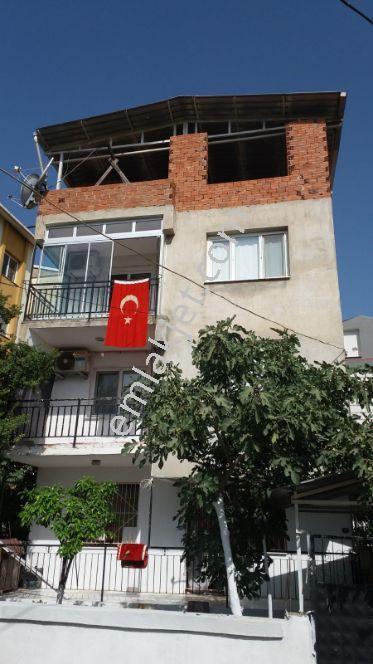 İzmir Ayrancılarda Satılık Zemin+3 Katlı Bahçeli Bina