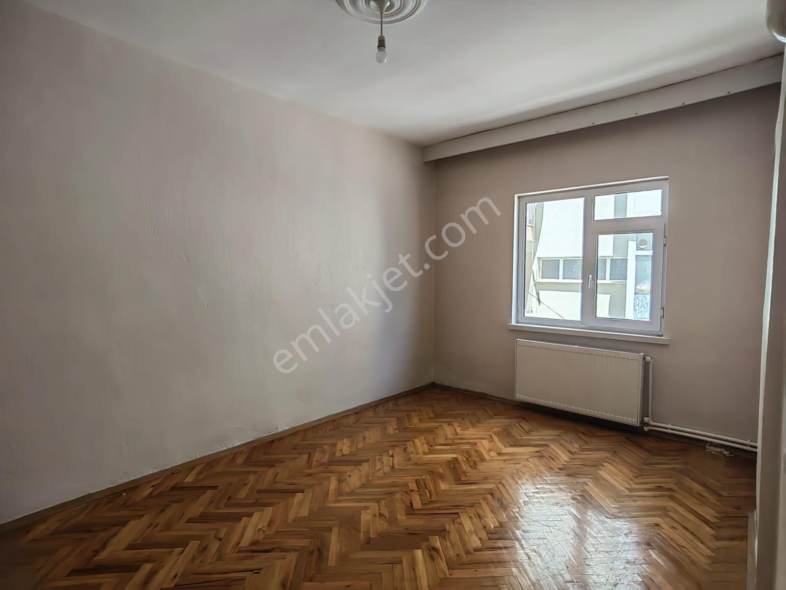 Akçay Emlak'tan Akşehir Koşuyolunda Mualla Nigar Ortaokulu Civarı Asansörlü Kiralık 3+1 Daire - Görsel 11