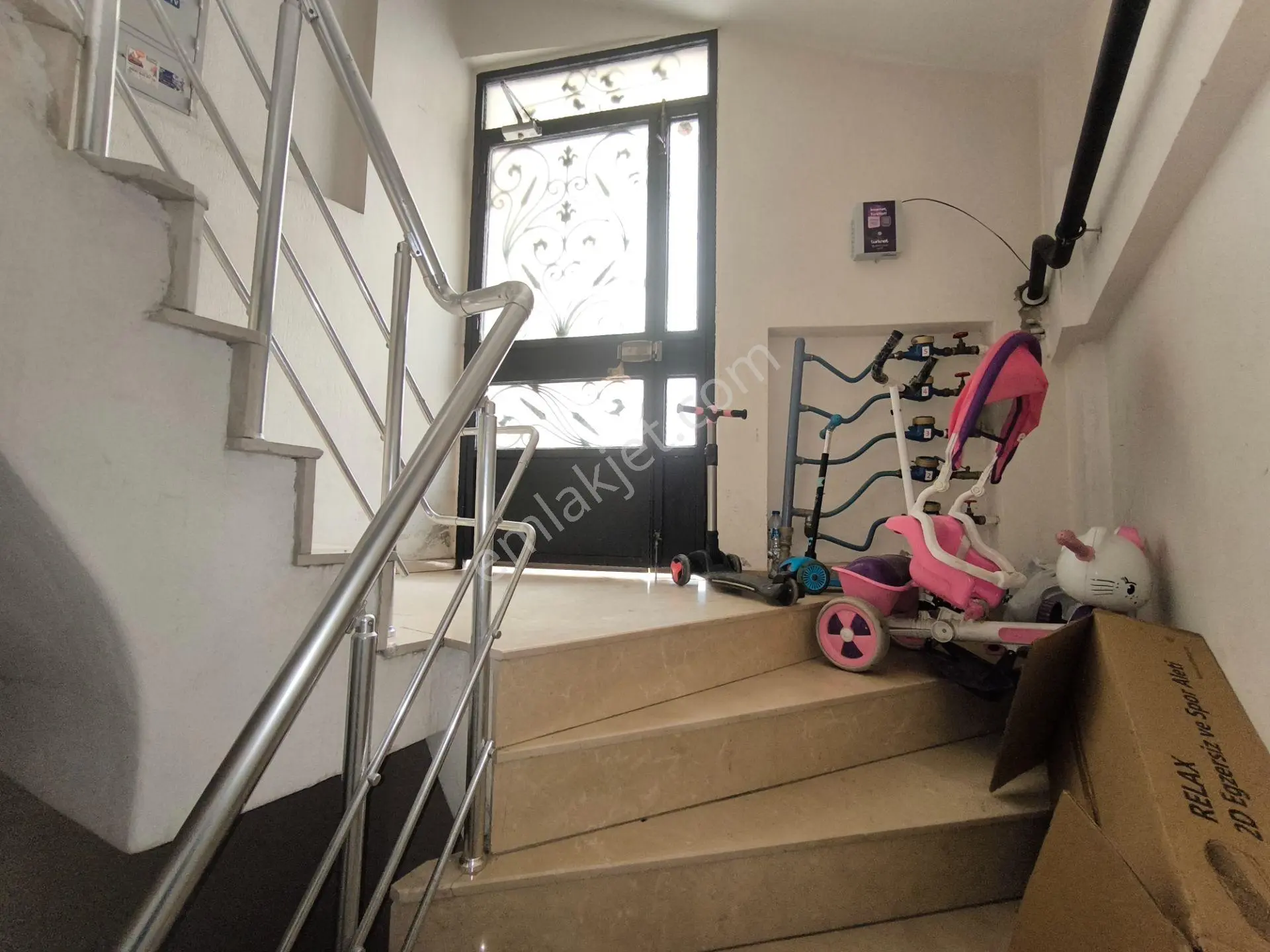 Karabağlar Gülyaka 3+1 Doğalgazlı Kot 1.kat Kiralık Daire - Görsel 3