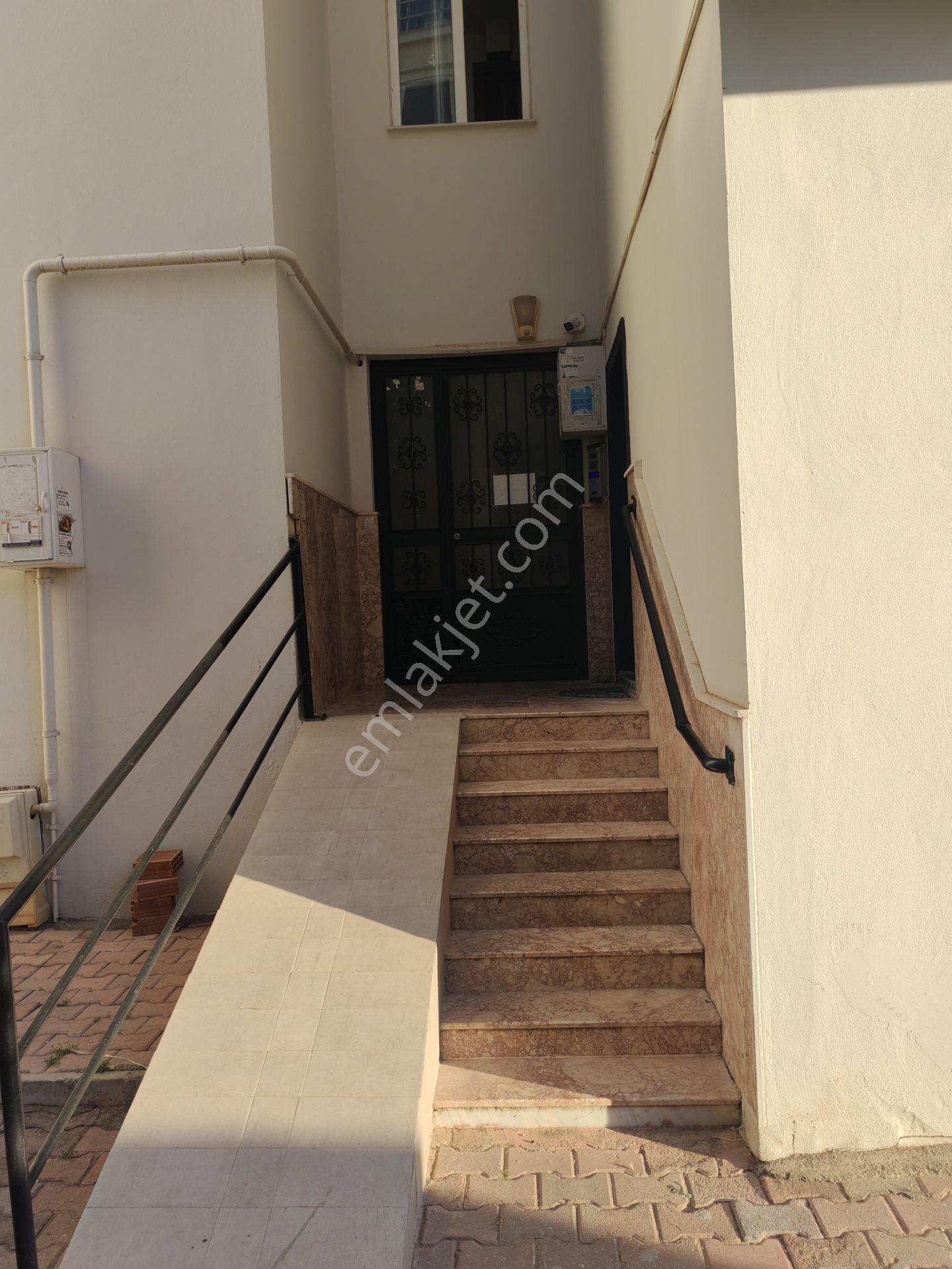 Meydankavağı'nda Masrafsız, Kaloriferli 2+1 Ters Dubleks Daire - Görsel 25