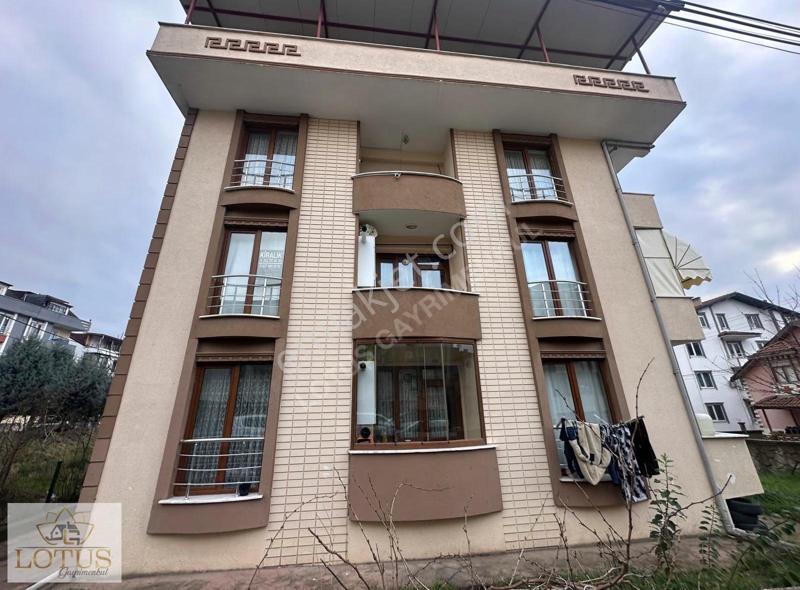 Başiskele Yeşilyurt Merkezi Konum 3+1 Satılık Daire