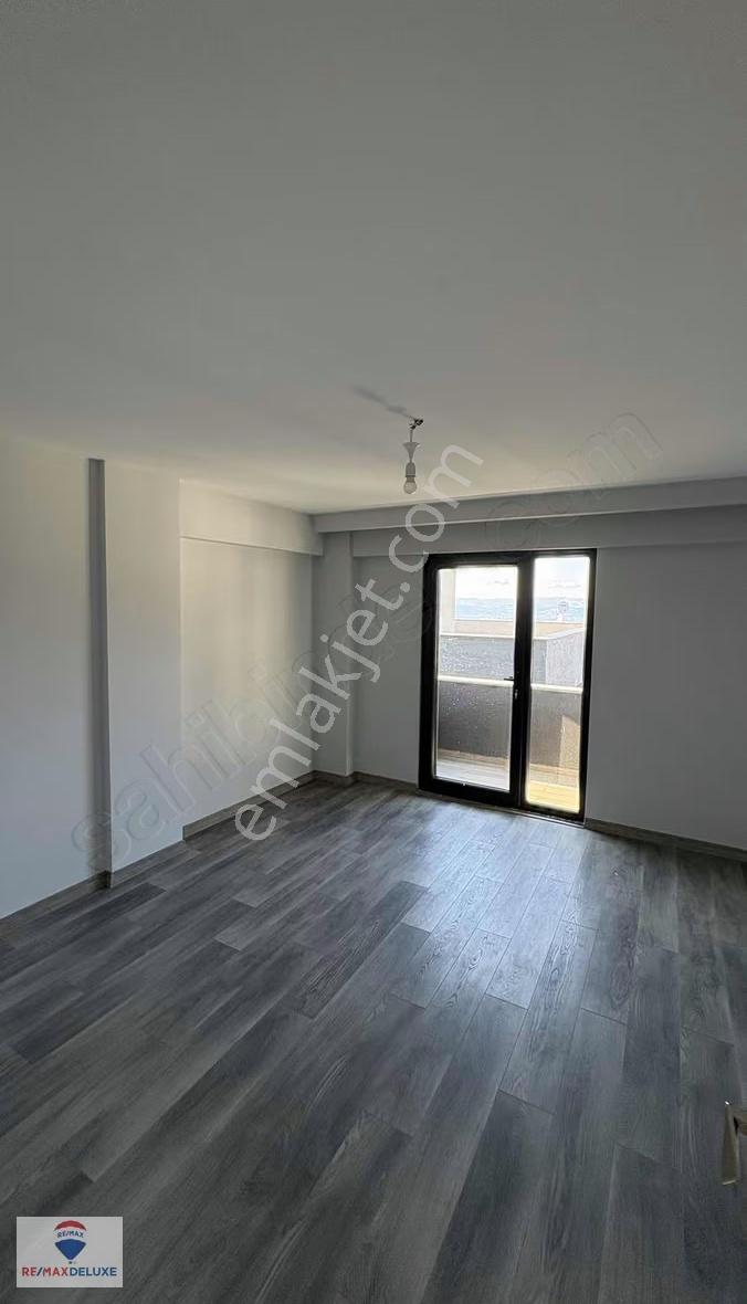 Deniz Manzaralı Müstakil Havuzlu Villa - Görsel 3