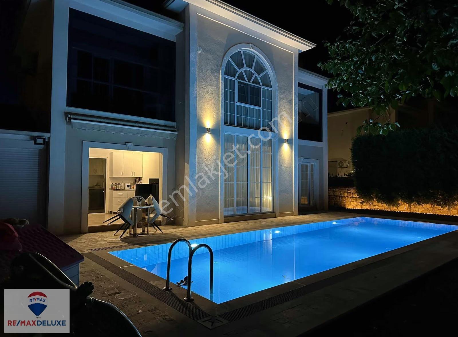 Sapanca'da Site İçinde Satılık Havuzlu Müstakil 5+1 Lüks Villa - Görsel 5