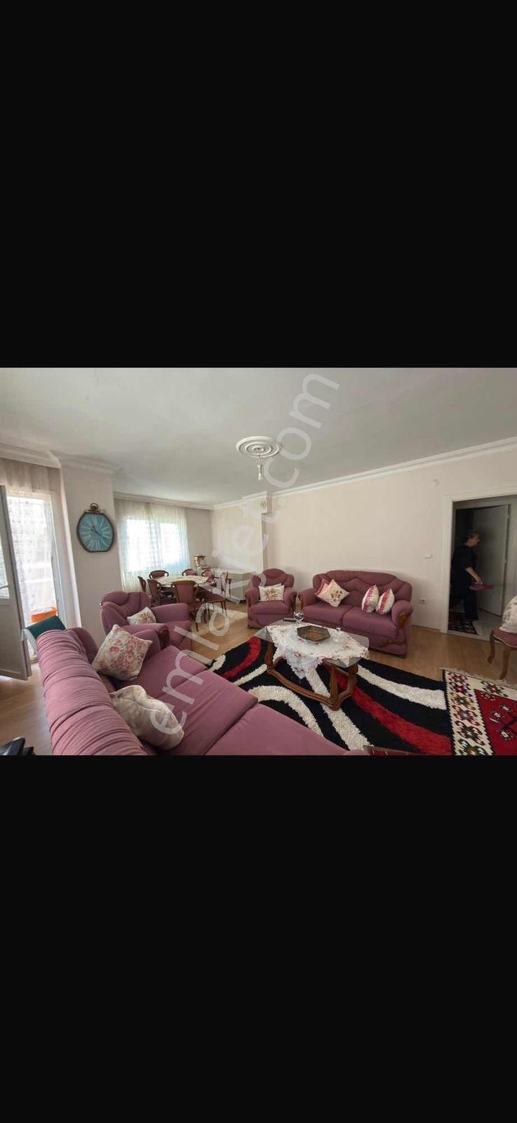 Mithatpaşa Caddesi'nde Geniş Kullanımlı Balkonlu Asansörlü 2+1
