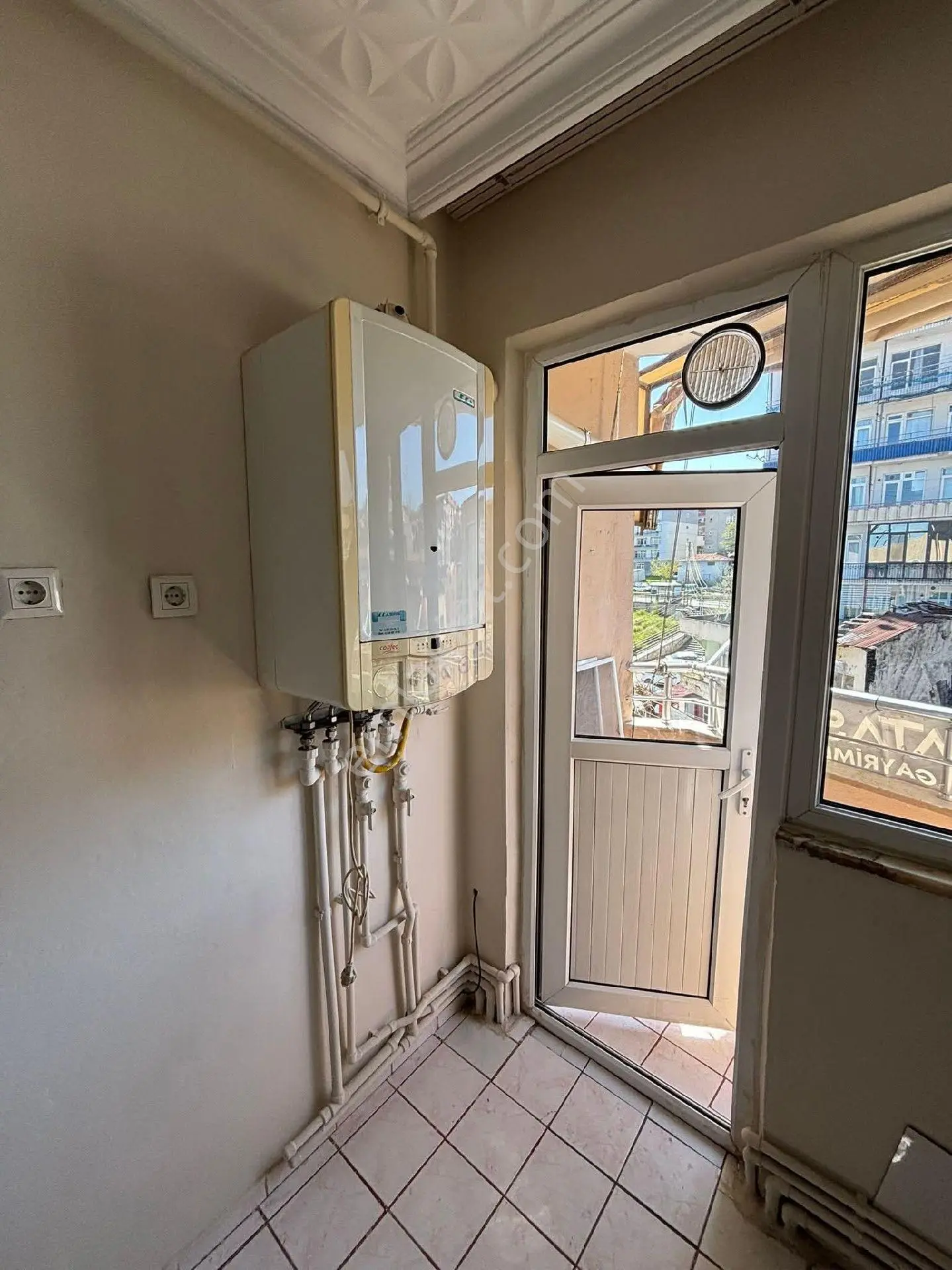 Samsun İlkadım Selahiye Mahallesi'nde 4.kat 3+1 Kiralık Daire - Görsel 2