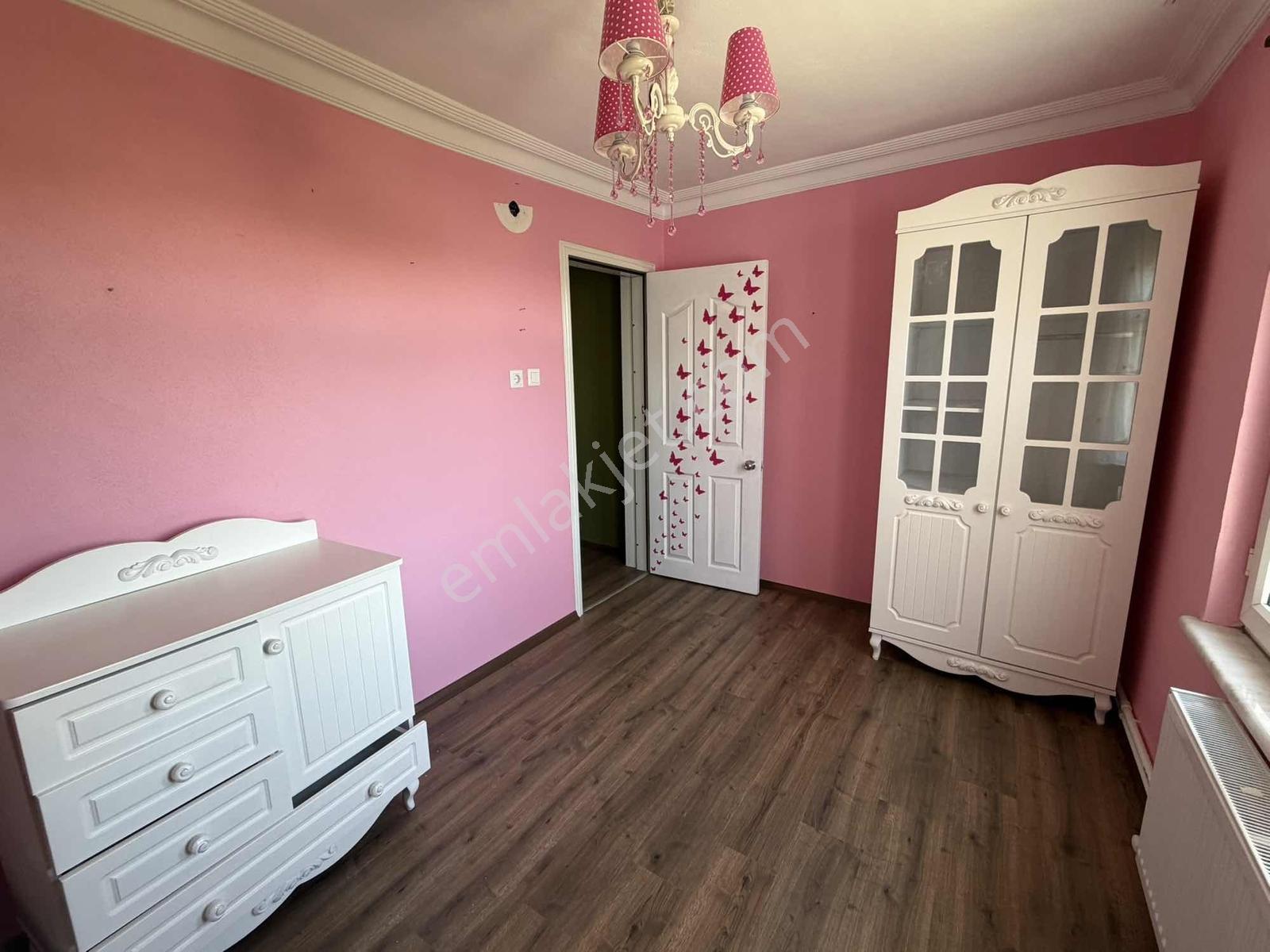 Satılık 3+1 Müstakil Ev Bahçe Ve Kapalı Teras Remax Ay - Görsel 22
