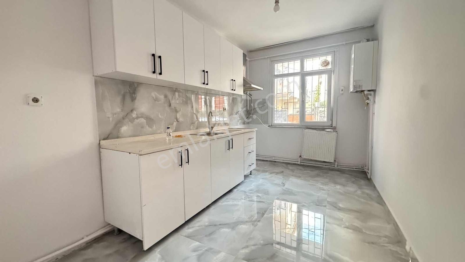 Kazım Karabekir De 2+1 90m2 Yüksek Giriş
