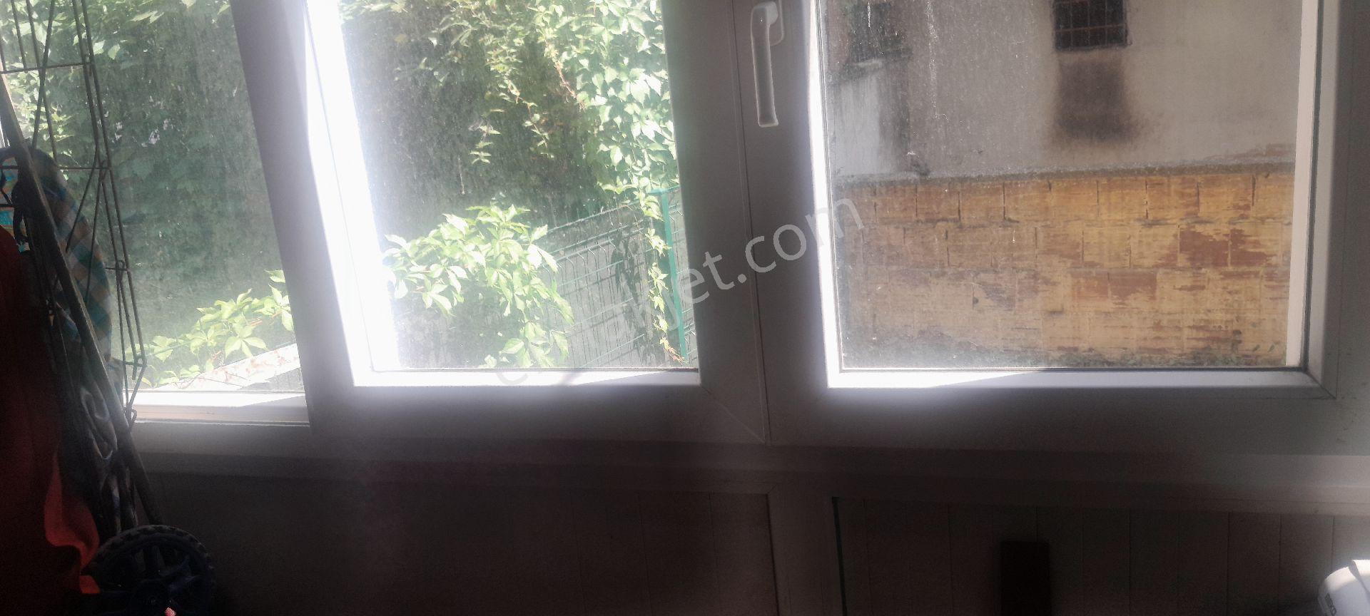Kombili, Balkonlu, Şehir Merkezinde Satılık Daire - Görsel 22