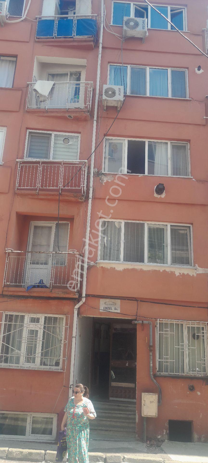 Kombili, Balkonlu, Şehir Merkezinde Satılık Daire - Görsel 2
