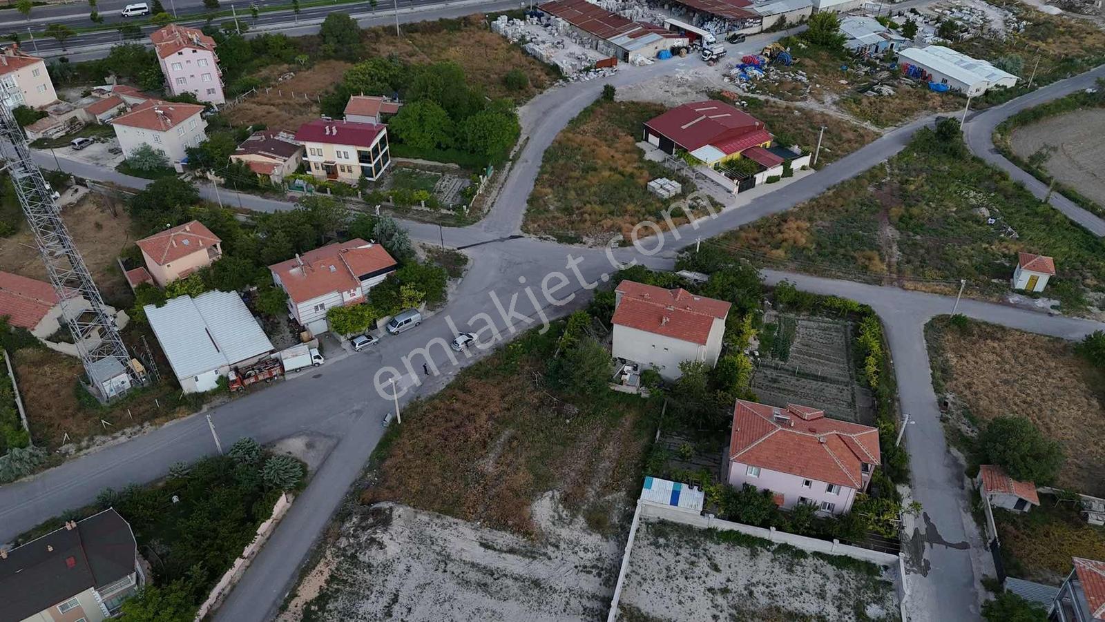 Emin Emlak Bor Sırasöğüler 610m2 Villa Bölgesinde Arsa - Görsel 5