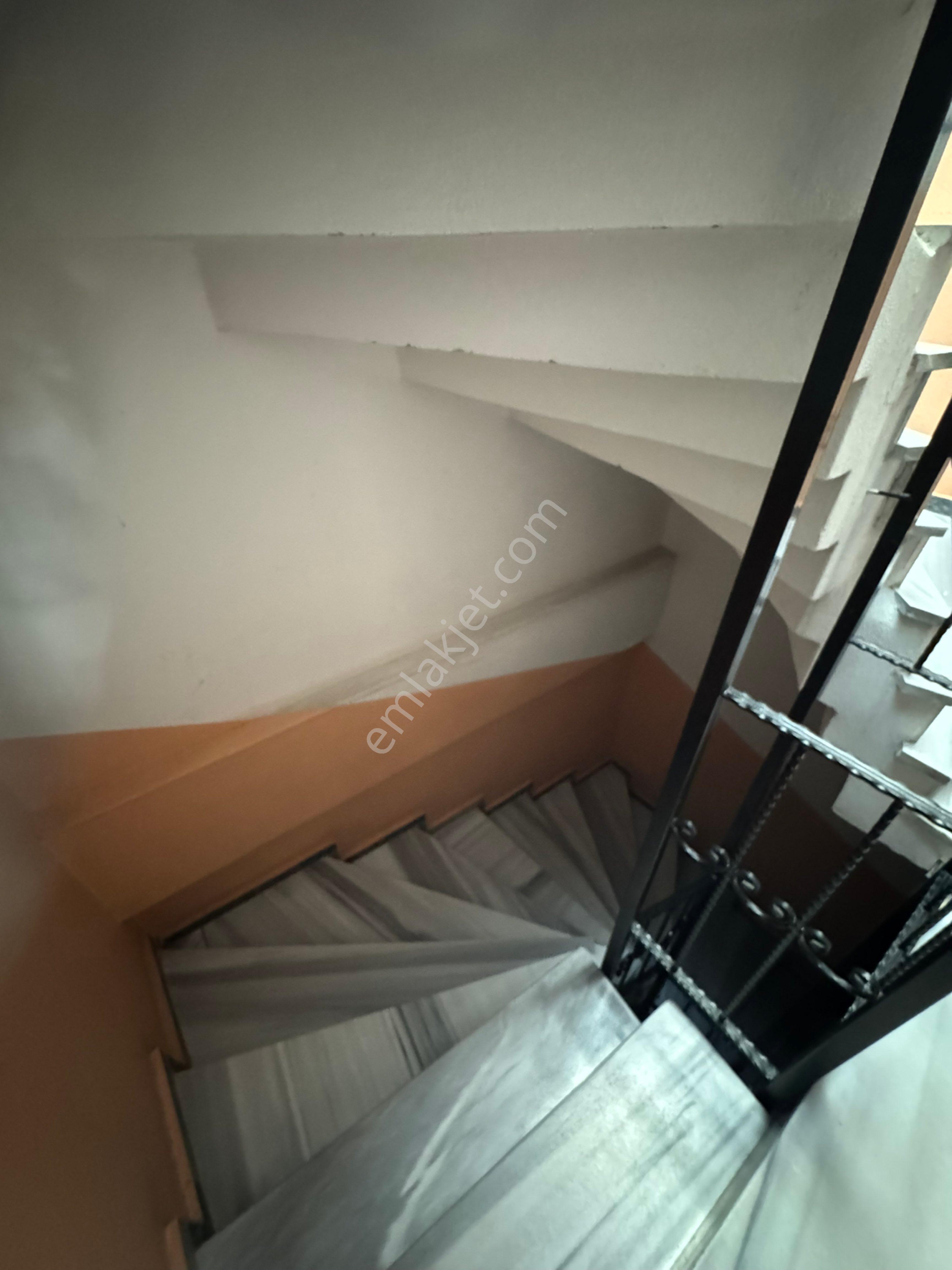 Beyoğlu Kaptanpaşa Mahallesinde 2+1 Kiralık Daire - Görsel 26