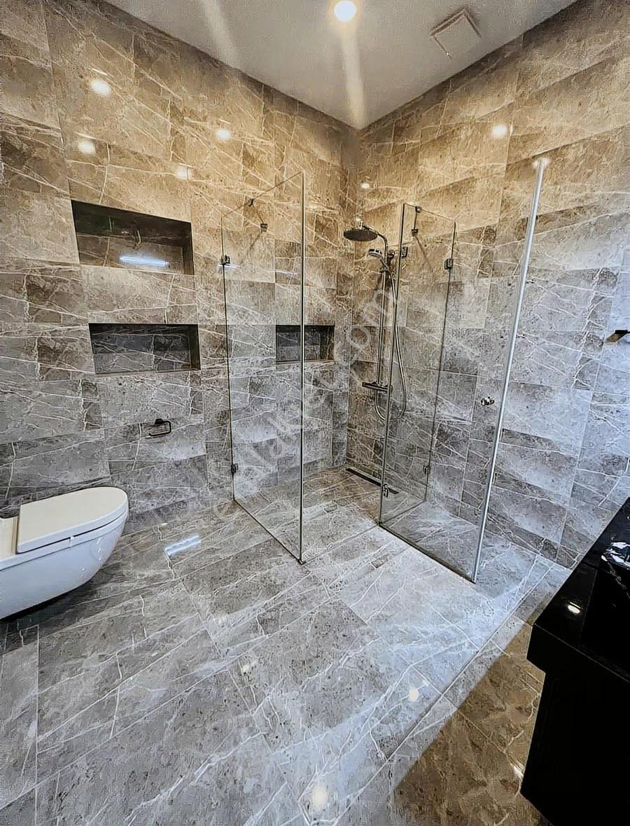 Zekeriyaköyde Modern Yeni Yapım Akıllı Ev Sistemli Satılık Villa - Görsel 22