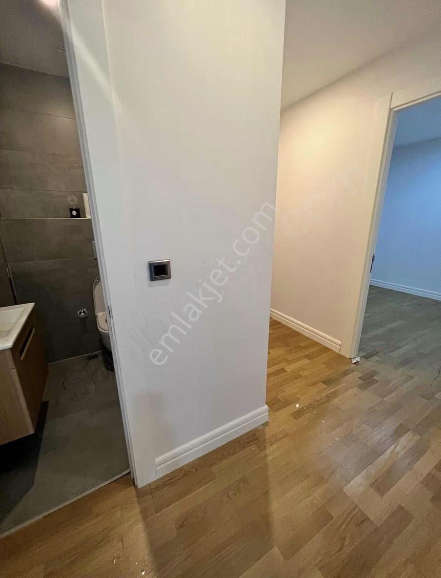 Zekeriyaköyde Modern Yeni Yapım Akıllı Ev Sistemli Satılık Villa - Görsel 13