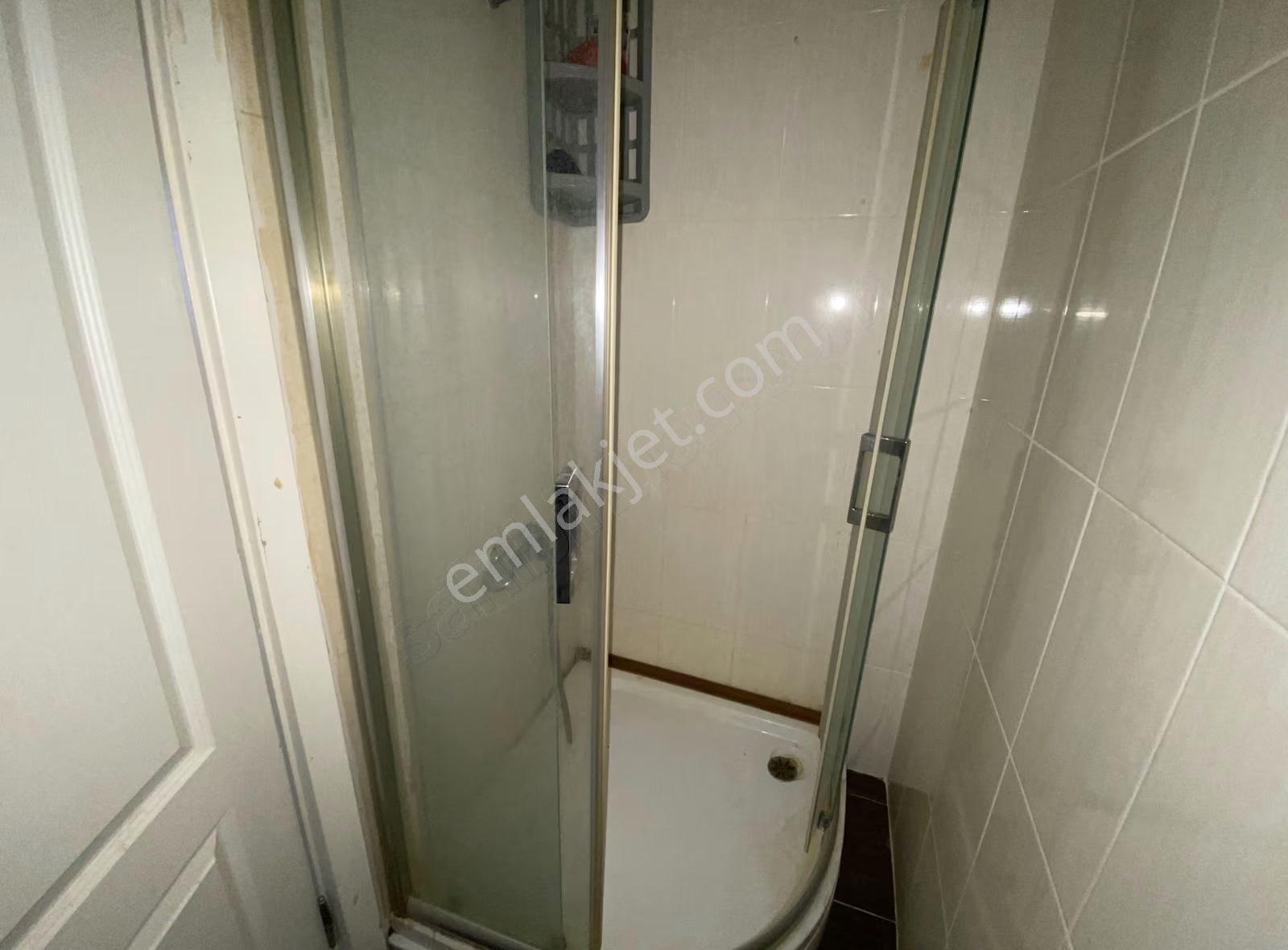 Metrobüse Yürüme Mesafede Havuzlu Site İçinde Satılık Boş 1+1 - Görsel 4