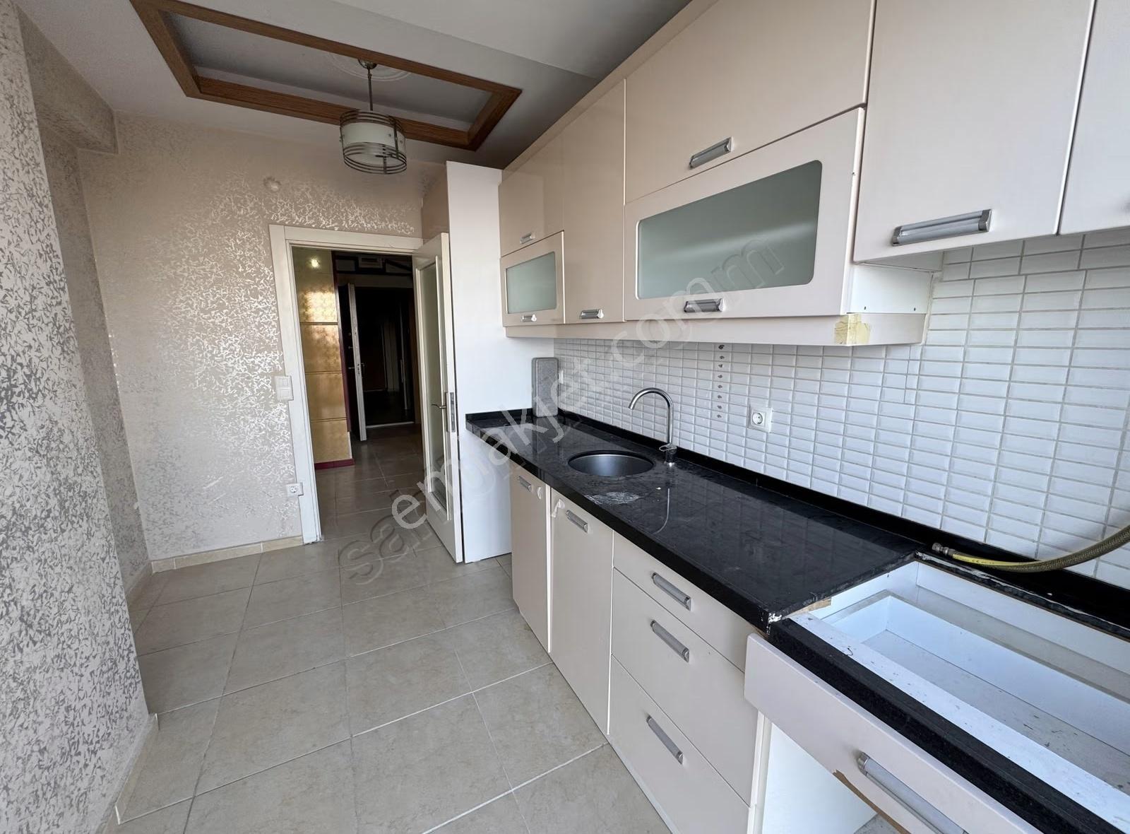 126. Sokak'da İskanlı 100 M2 Balkonlu Kapalı Mutfaklı Boş Daire - Görsel 30