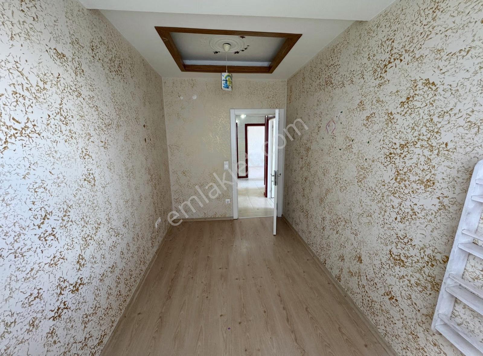 126. Sokak'da İskanlı 100 M2 Balkonlu Kapalı Mutfaklı Boş Daire - Görsel 31