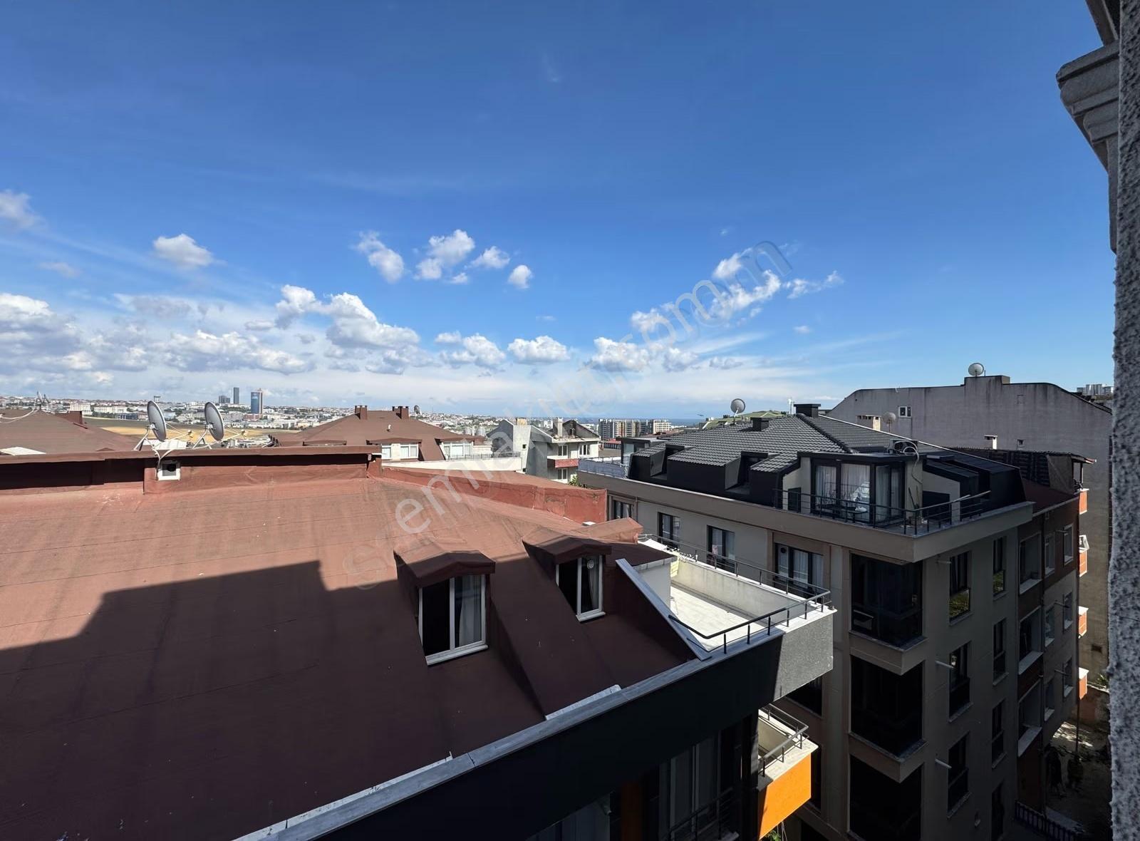 126. Sokak'da İskanlı 100 M2 Balkonlu Kapalı Mutfaklı Boş Daire - Görsel 17